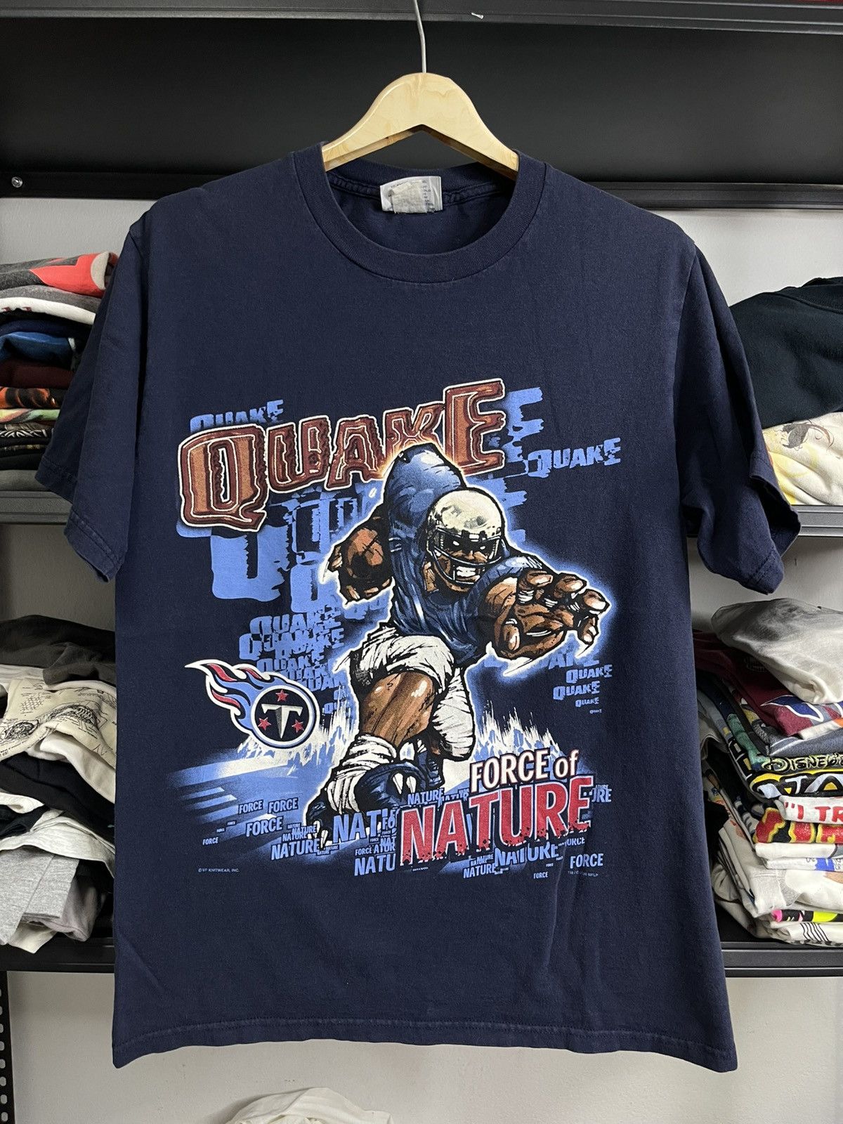 NFL Vintage Tennessee Titans 'Quake Force of Nature' T-shirt Size US M / EU 48-50 / 2 - 1 Thumbnail