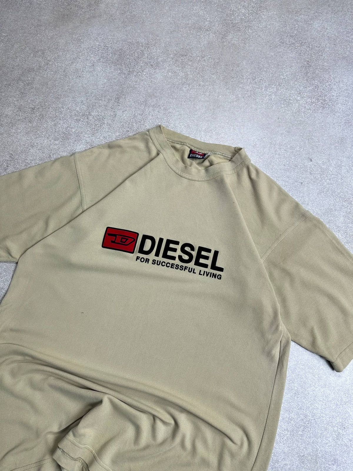 Diesel Vintage 90s Diesel Big Logo Spellout T-shirt L Size US L / EU 52-54 / 3 - 2 Thumbnail