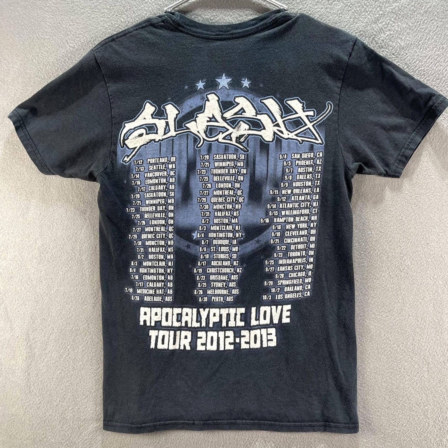 Bravado Slash Apocalyptic Love Tour Shirt Band Rock Concert 2012 2013 Tee Mens Medium Size US M / EU 48-50 / 2 - 2 Thumbnail