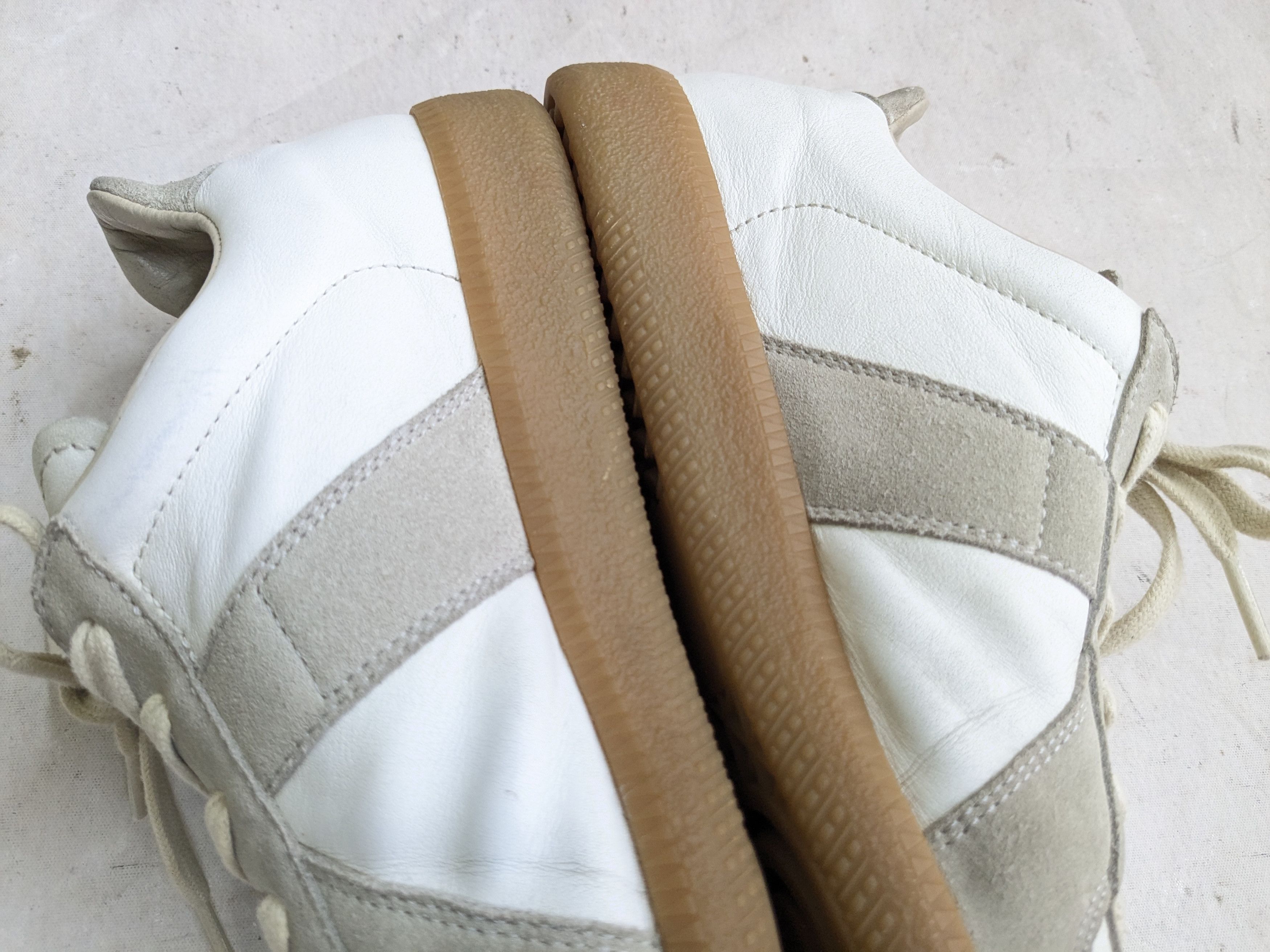 Maison Margiela Maison Margiela GAT Replica White Gray 7 40 Low Suede Size US 7 / EU 40 - 14 Thumbnail
