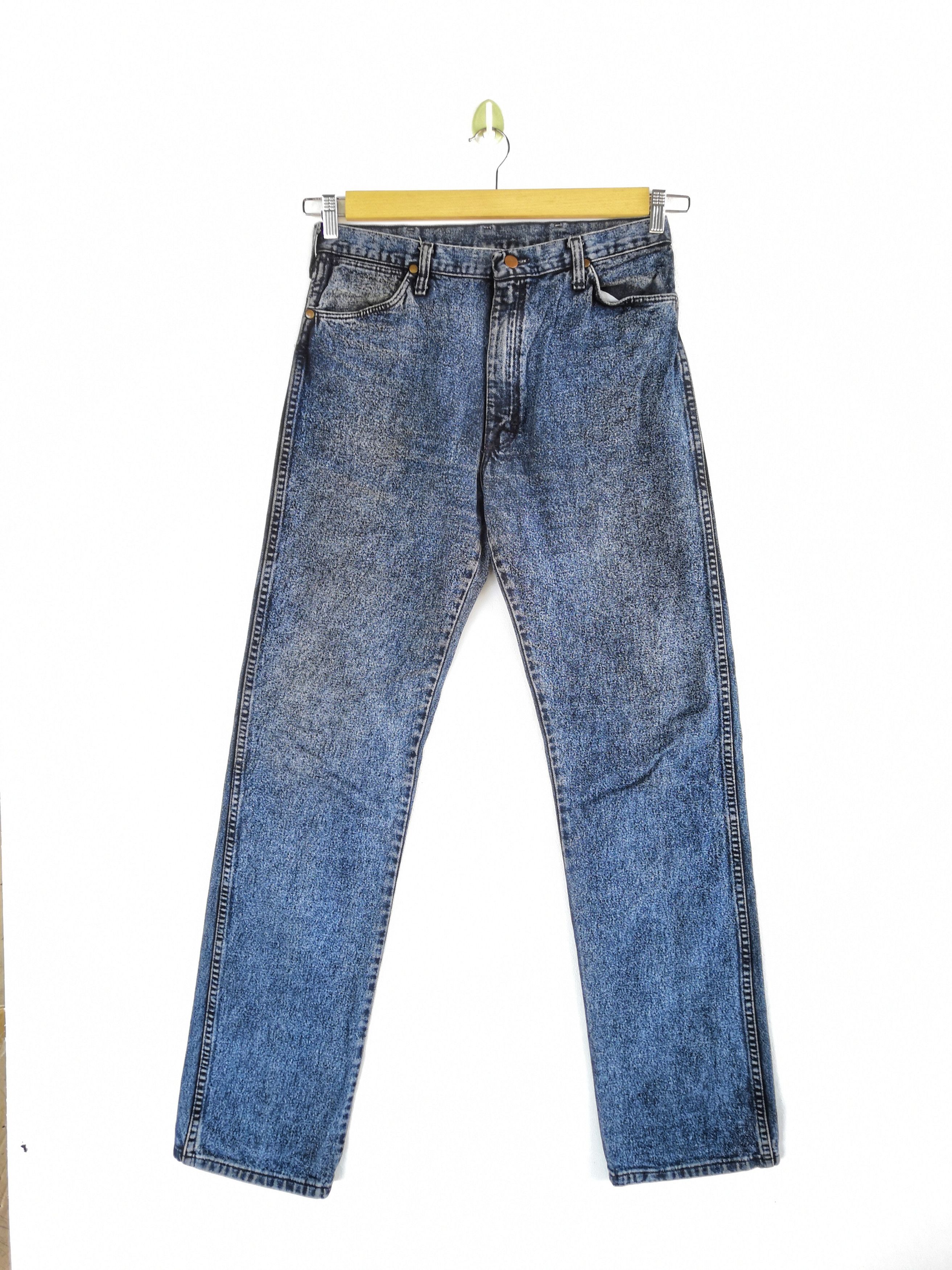 Wrangler Vintage 90s Wrangler Faded Denim Stone Wash Jeans Size US 32 / EU 48 - 1 Thumbnail