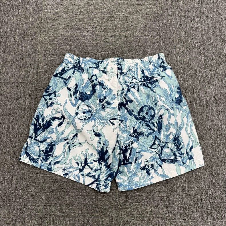 Louis Vuitton Louis Vuitton size l Seaweed shorts Size US 28 / EU 44 - 5 Thumbnail