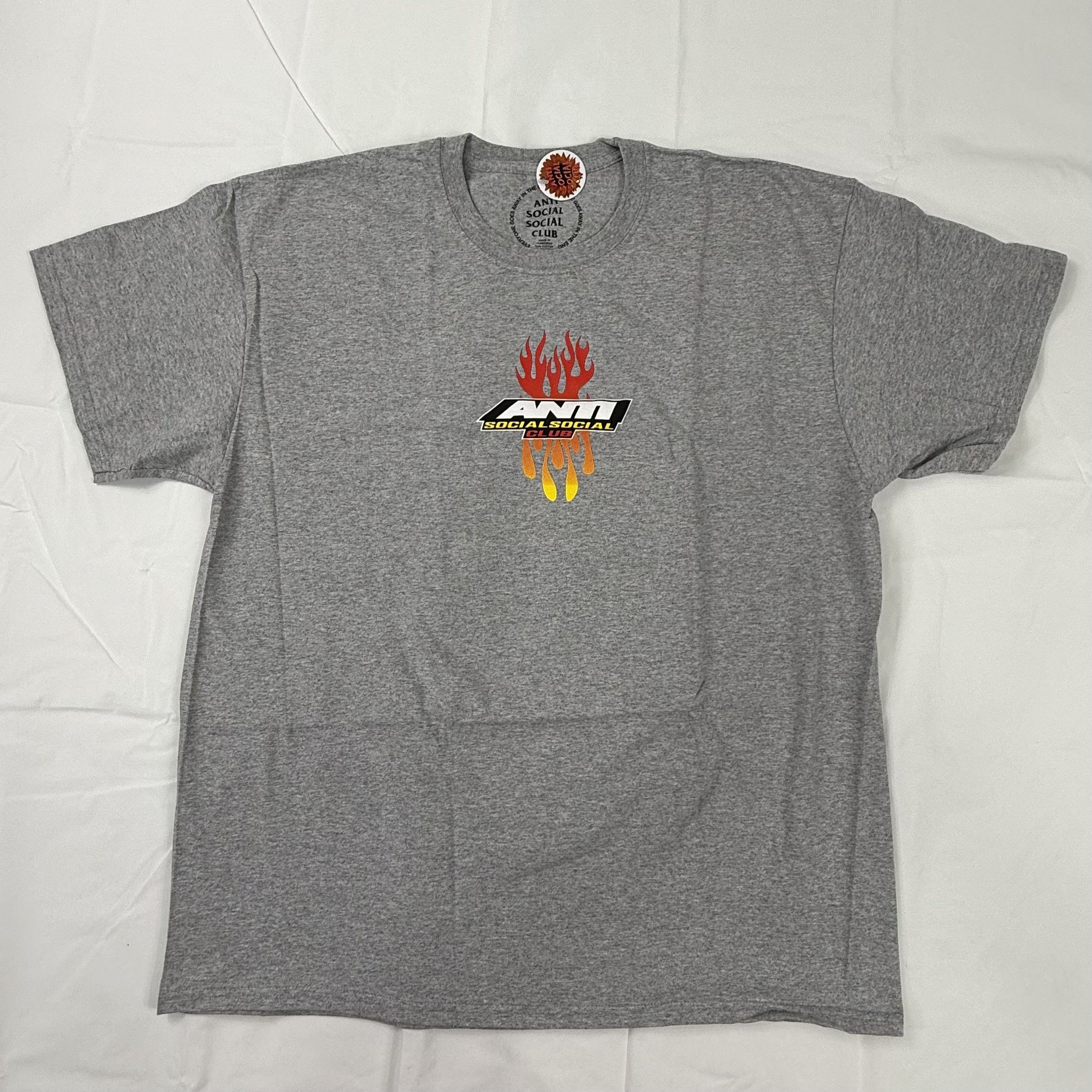 Anti Social Social Club Anti Social Social Club Flame Logo Gradient Tee XL Mens Size US XL / EU 56 / 4 - 2 Thumbnail