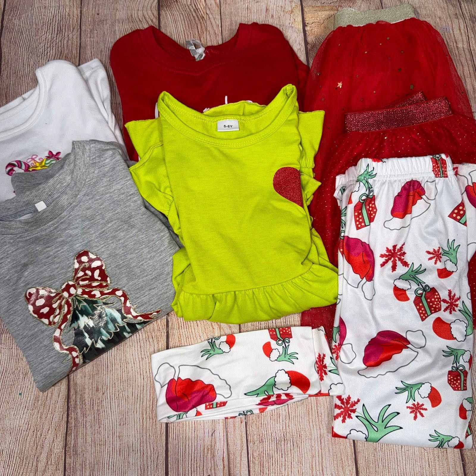 Other Girls Christmas Holiday Clothing Bundle Size 5-6 Size XS / US 0-2 / IT 36-38 - 1 Thumbnail