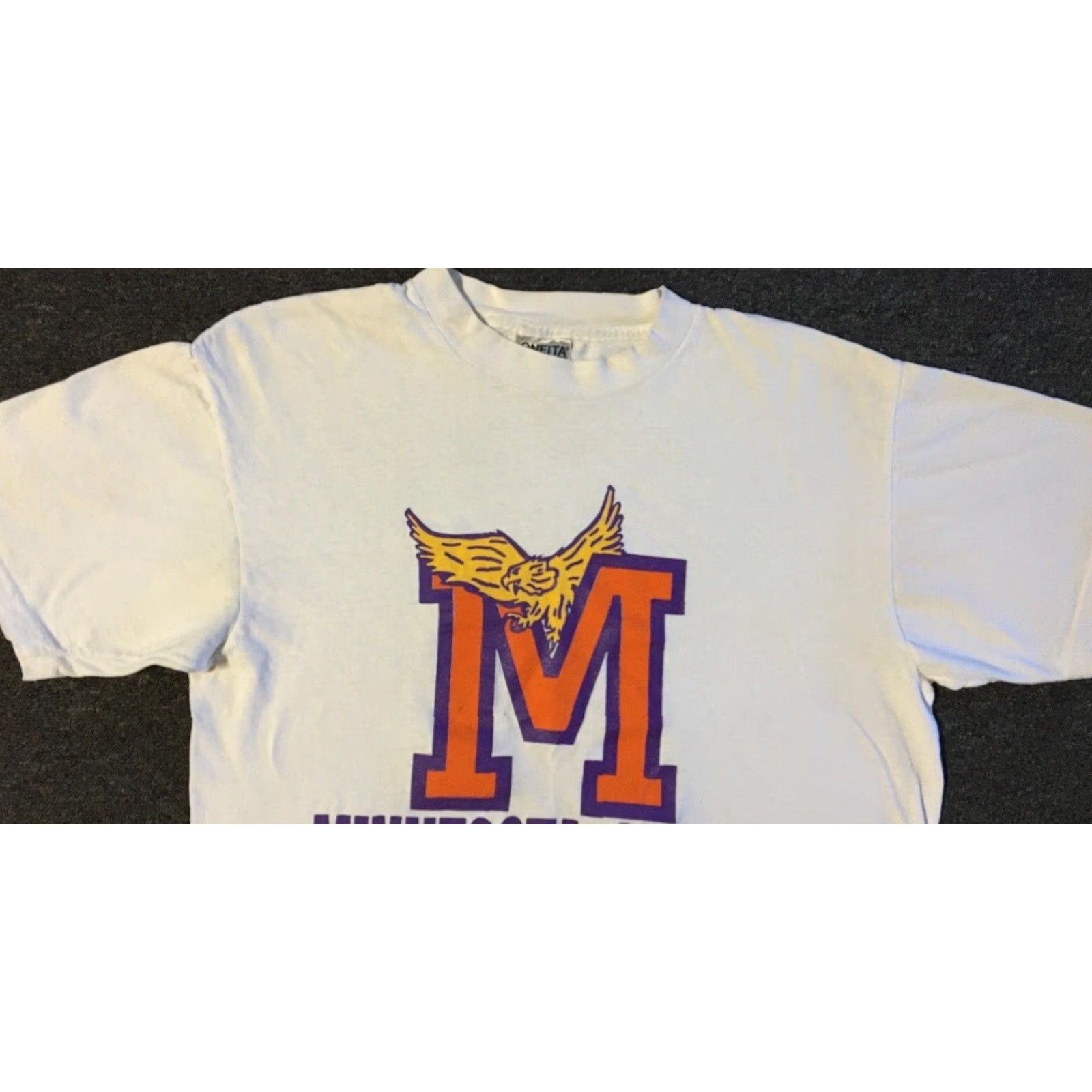 Coach VINTAGE Coach TV Show Faded Distress Minnesota State Screaming Eagles Shirt M White 90s 80s Grunge Sports Mens Size US M / EU 48-50 / 2 - 7 Thumbnail