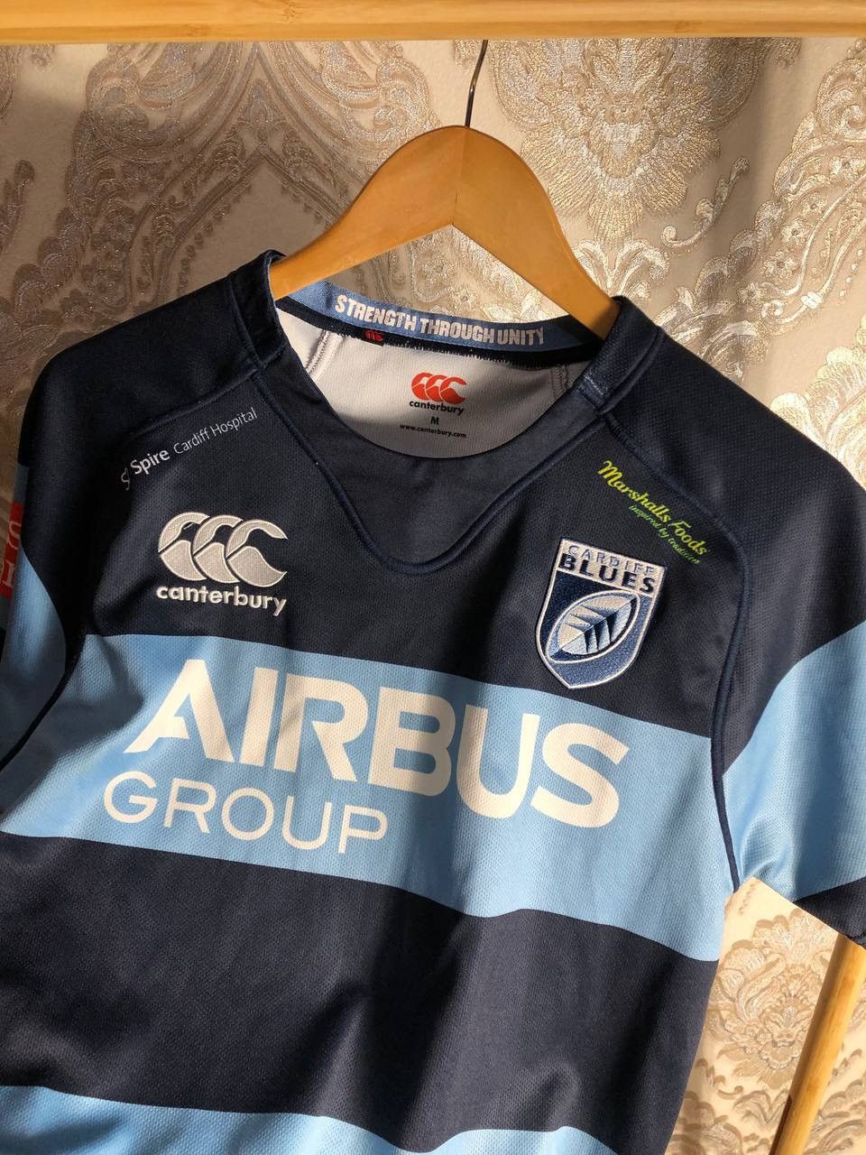 Canterbury of New Zealand × Vintage VERY RARE CANTERBURY CARDIFF BLUE ENGLAND RUGBY JERSEY Y2K Size US M / EU 48-50 / 2 - 4 Thumbnail