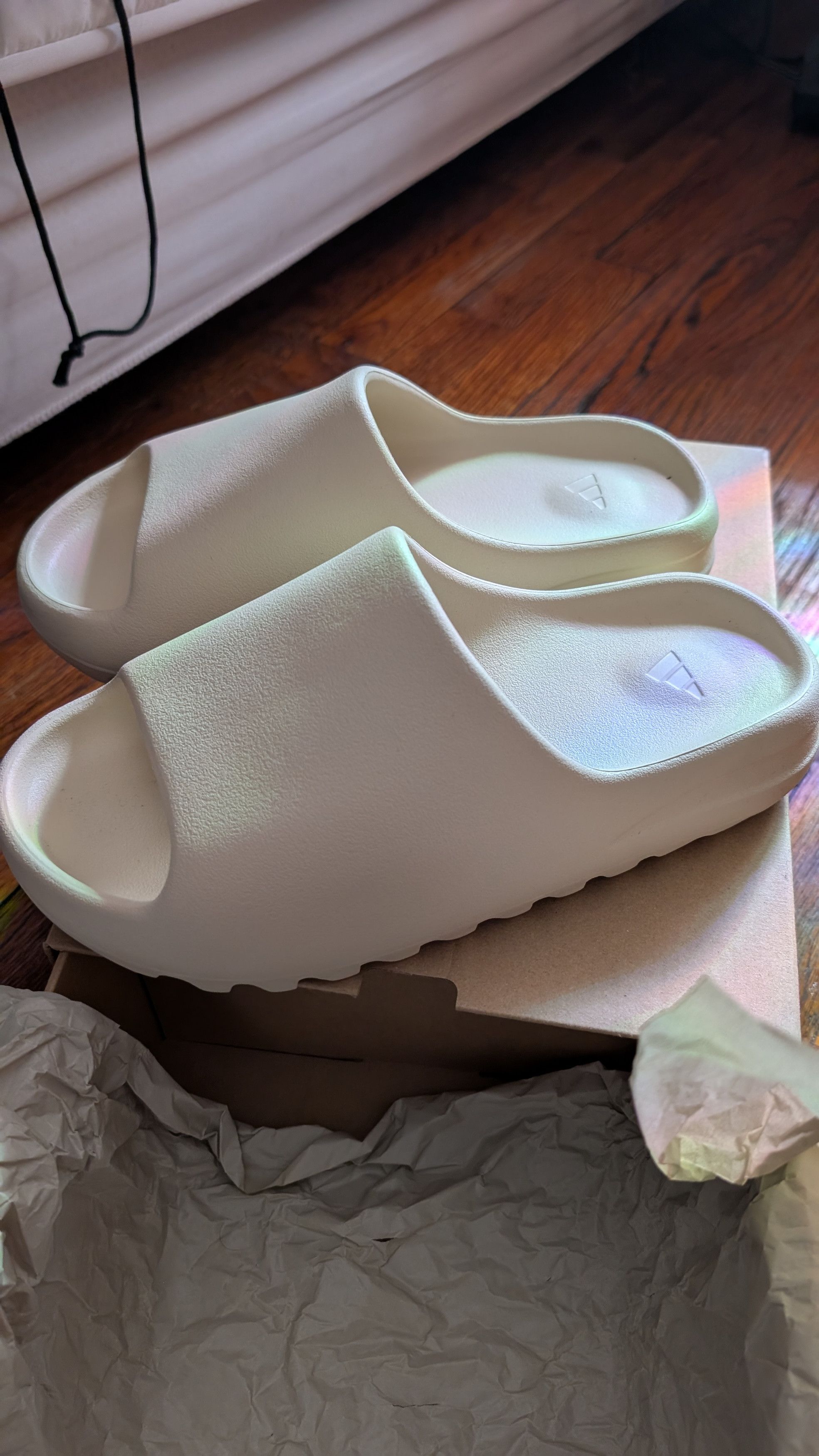 Adidas Adidas Yeezy slides Size US 8 / EU 41 - 5 Thumbnail