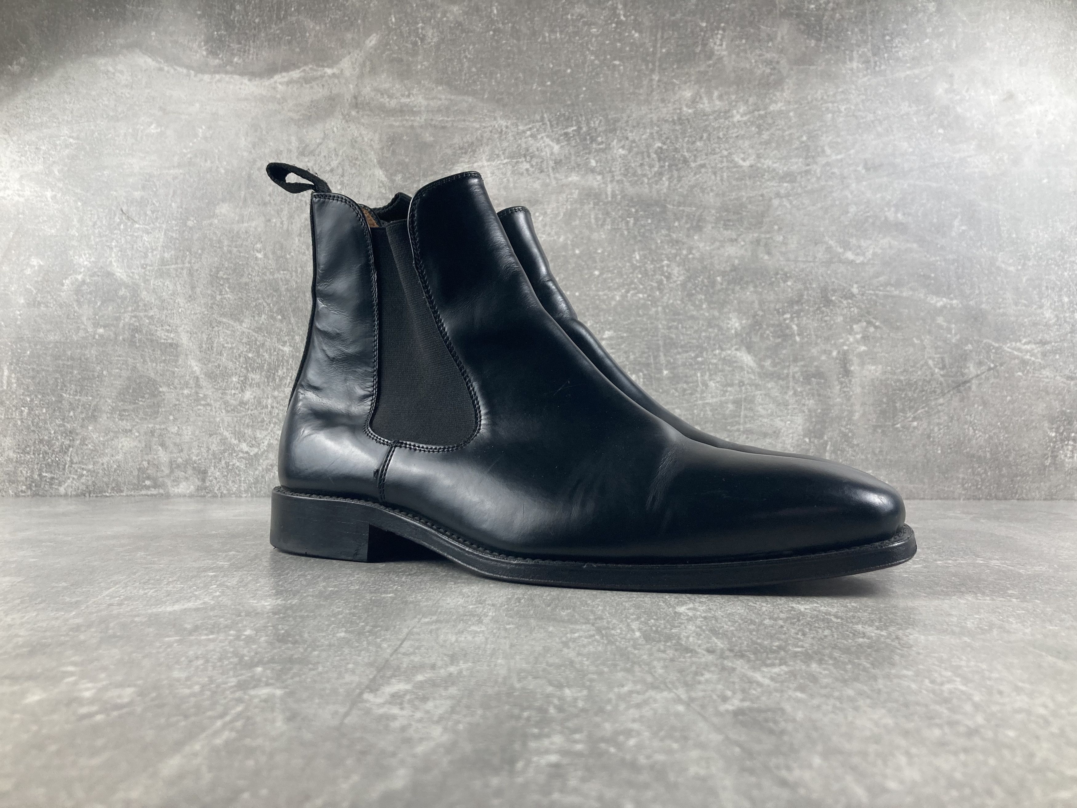 Charles Tyrwhitt Charles Tyrwhitt leather loake style black chelsea boots Size US 7.5 / EU 40-41 - 2 Thumbnail