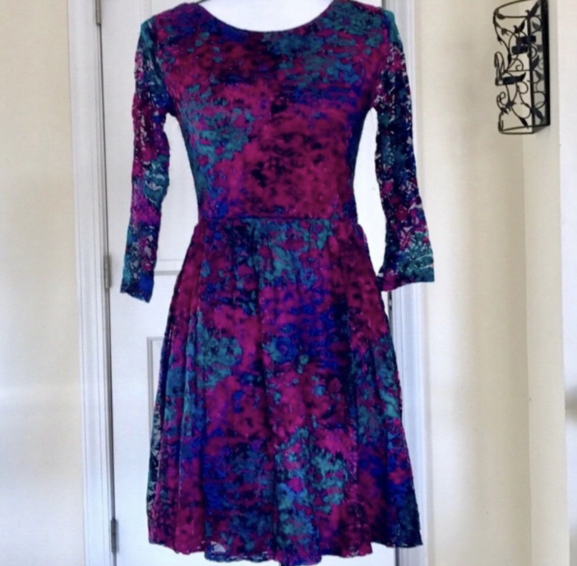 Other FLORAL LACE SCOOP BACK ABOVE KNEE DRESS WITH SHEER SLEEVES Size S / US 4 / IT 40 - 1 Thumbnail