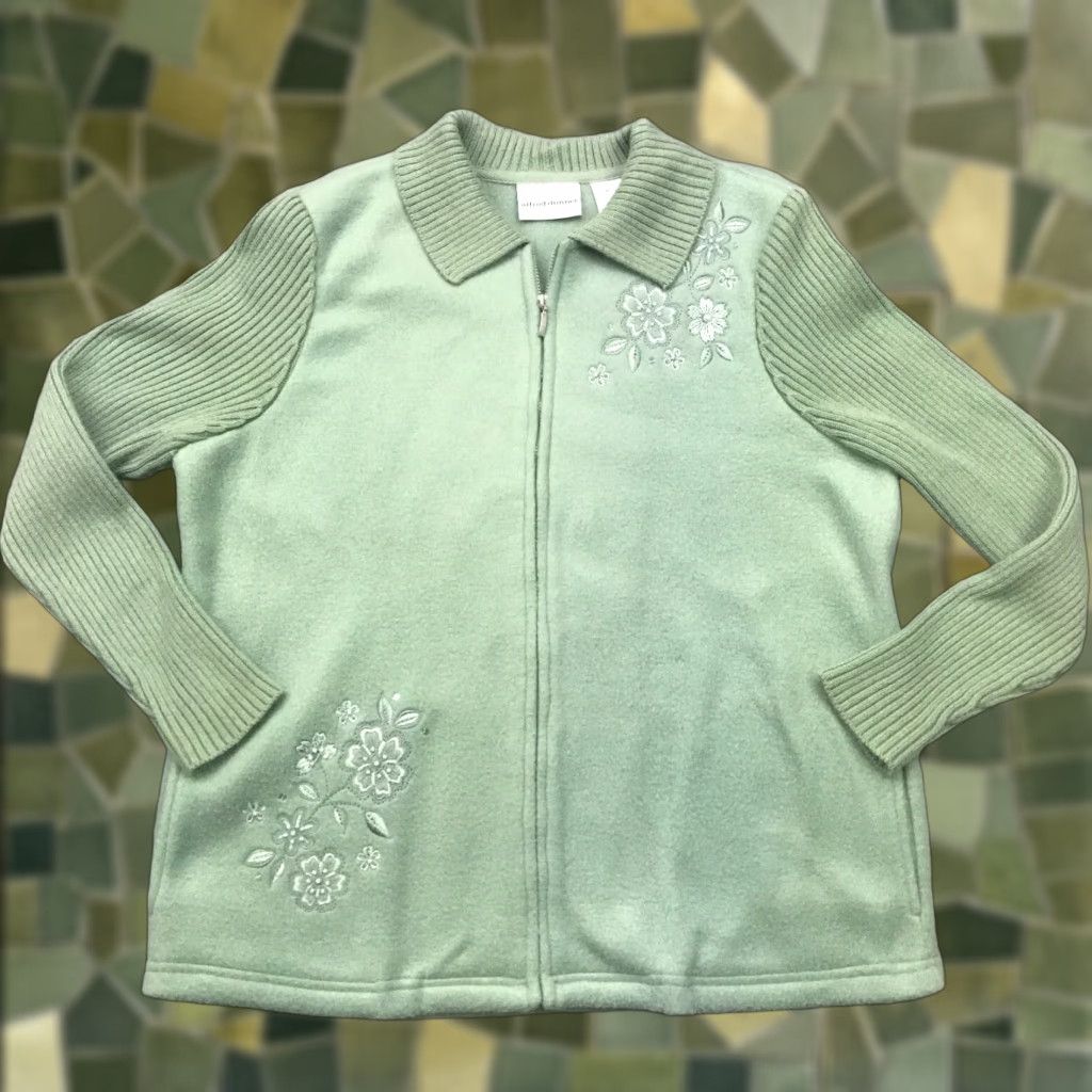 Vintage Alfred Dunner Womens Sweater Full Zip Green Floral Embroidery Size 12 - Knit, Pockets, Long Sleeve, Classic Fit, Regular Polyester Size XL / US 12-14 / IT 48-50 - 1 Thumbnail