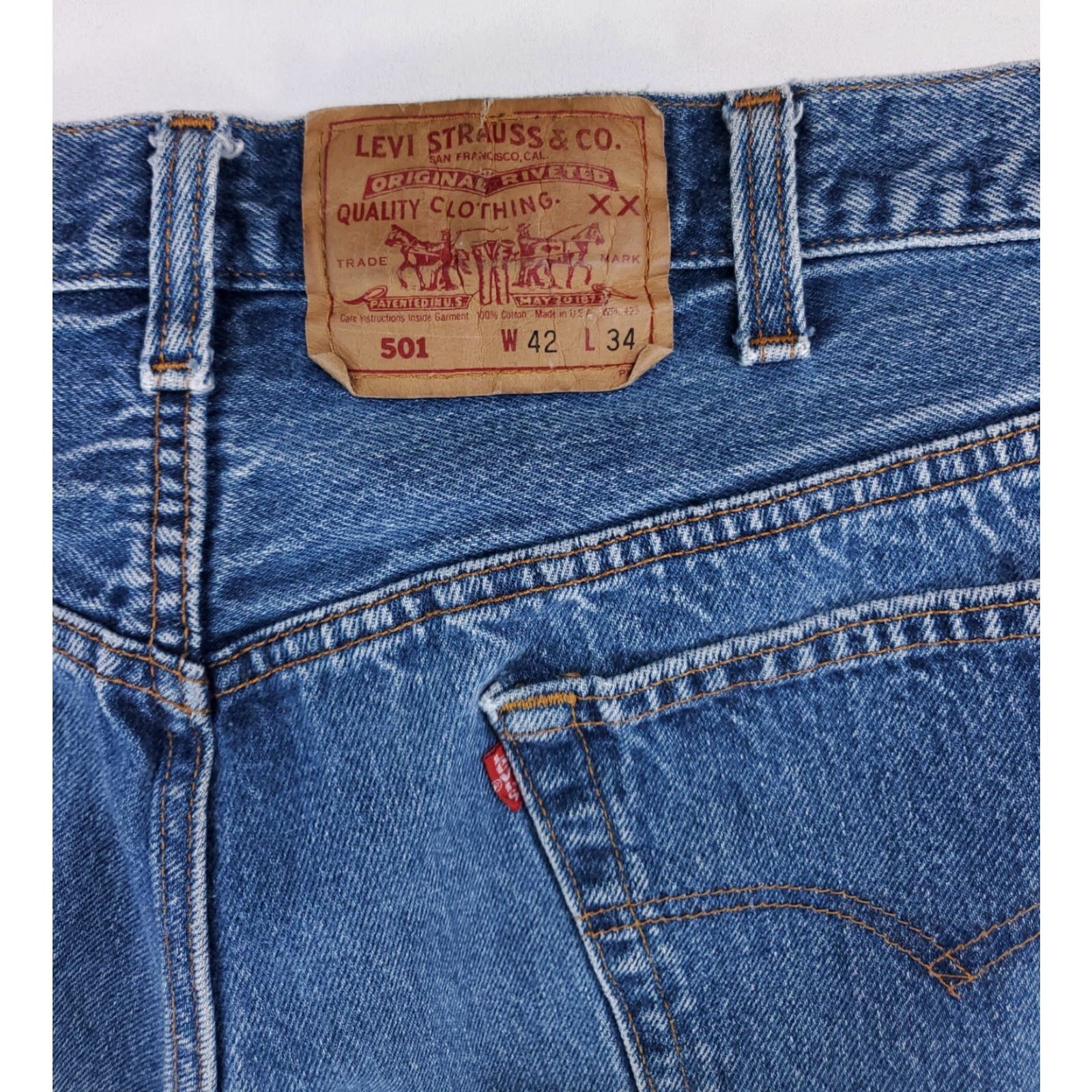 Levi's VINTAGE Levi's 501 Jeans Mens 41 x 33 Blue Straight 90s VTG 501 Jeans Mens Quick reference Size US 41 - 2 Thumbnail