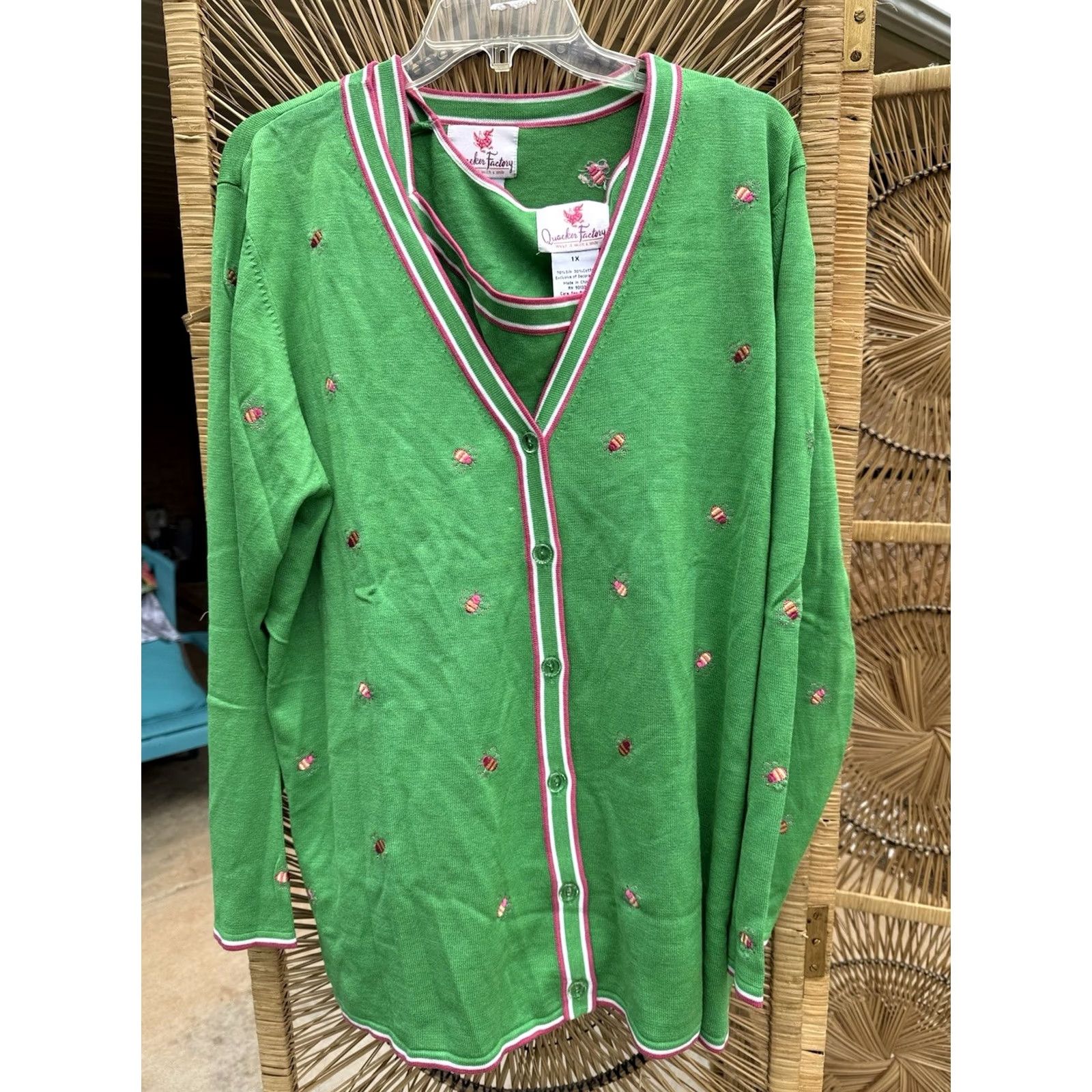 Quacker Factory VINTAGE Quacker Factory Ladies Sweater Cardigan And Tank Set Knit 1X Green Pink Bees Silk Blend Lightweight Long Sleeve Cardigan Womens Plus N/A Size XL / US 12-14 / IT 48-50 - 3 Thumbnail