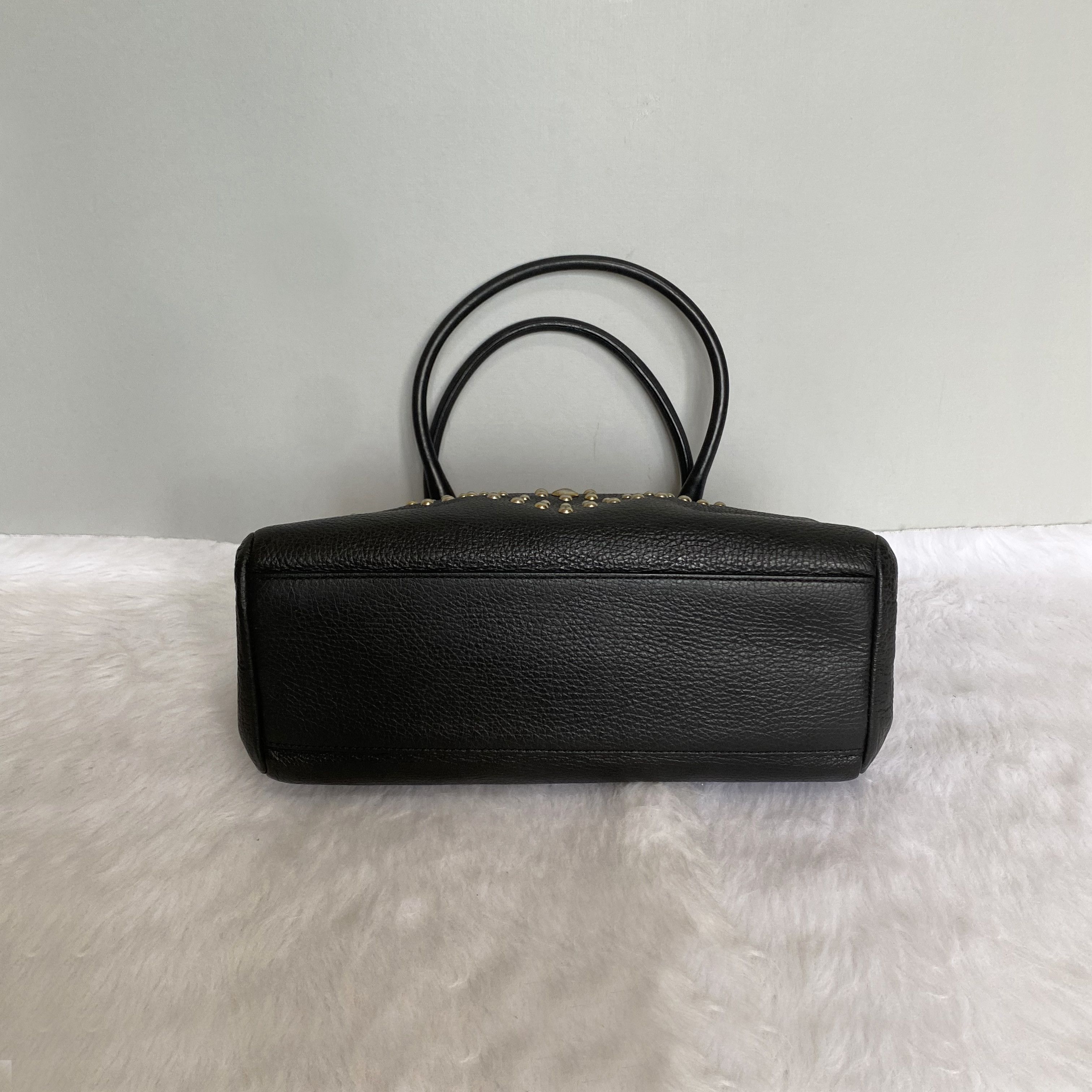 Moschino MOSCHINO Cheap & Chic Black Heart Studded Leather Bag Size ONE SIZE - 5 Thumbnail
