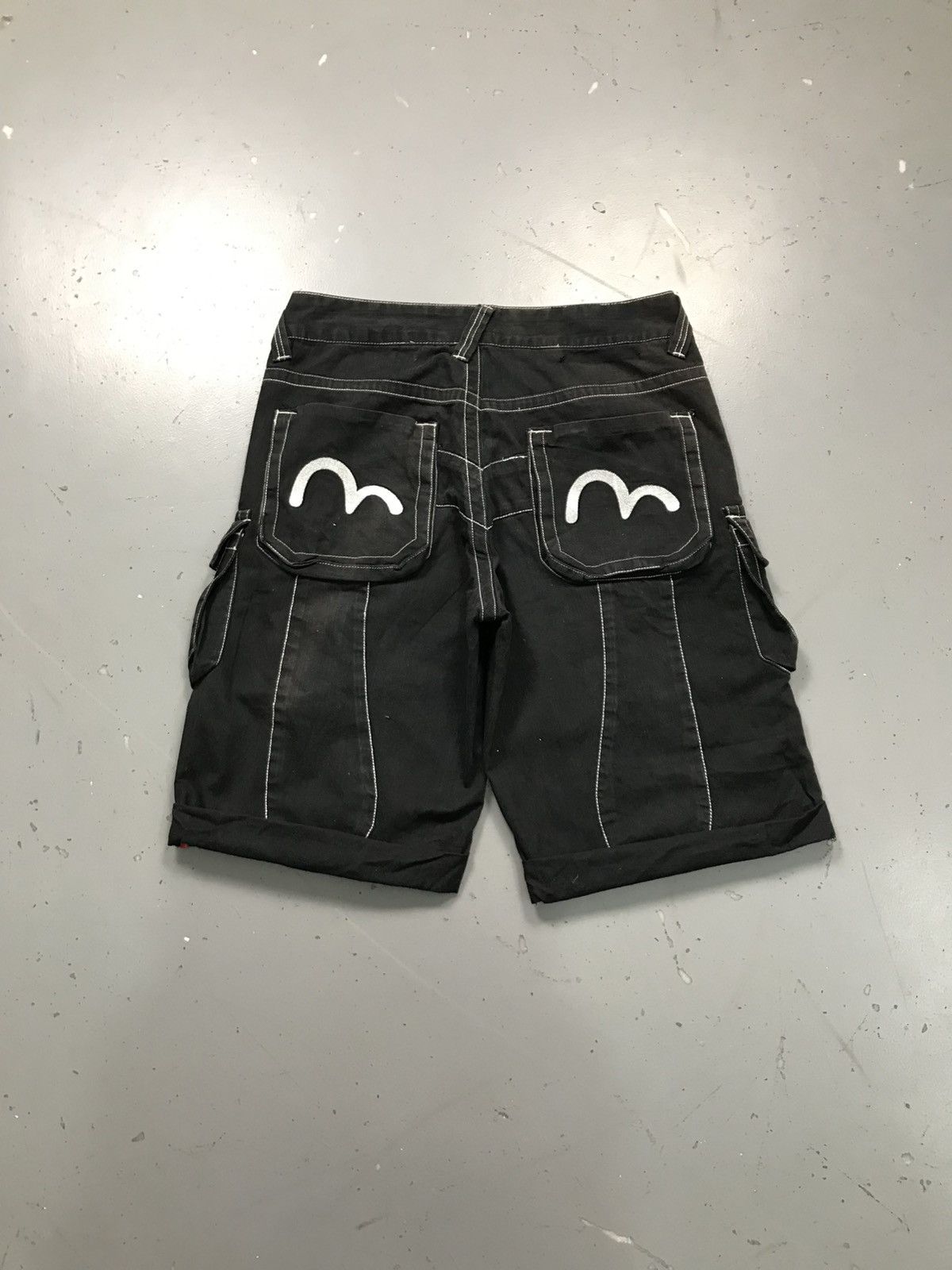 Vintage evisu inspired seagull cargo jort