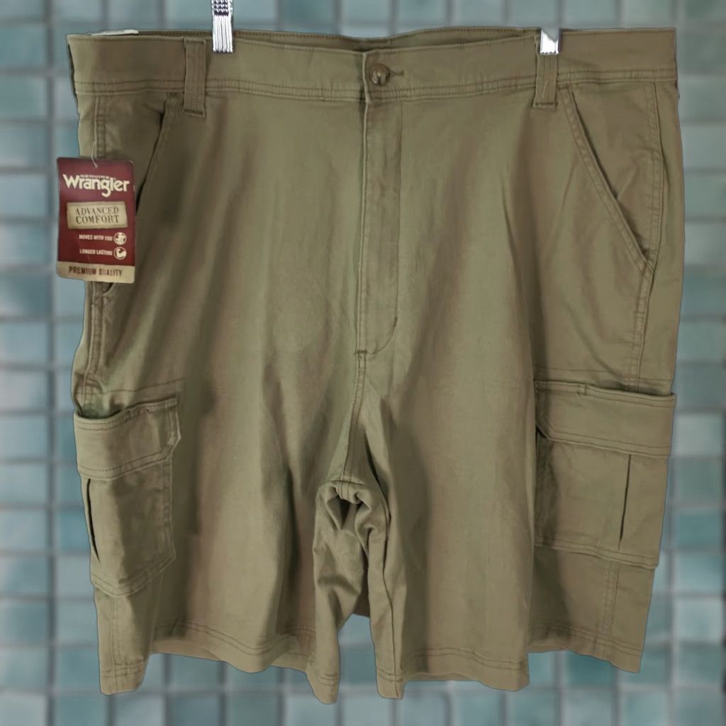Wrangler Genuine Wrangler Mens Regular Advanced Comfort Stretch Tan Cargo Shorts Size 42 Size US 44 / EU 60 - 1 Thumbnail