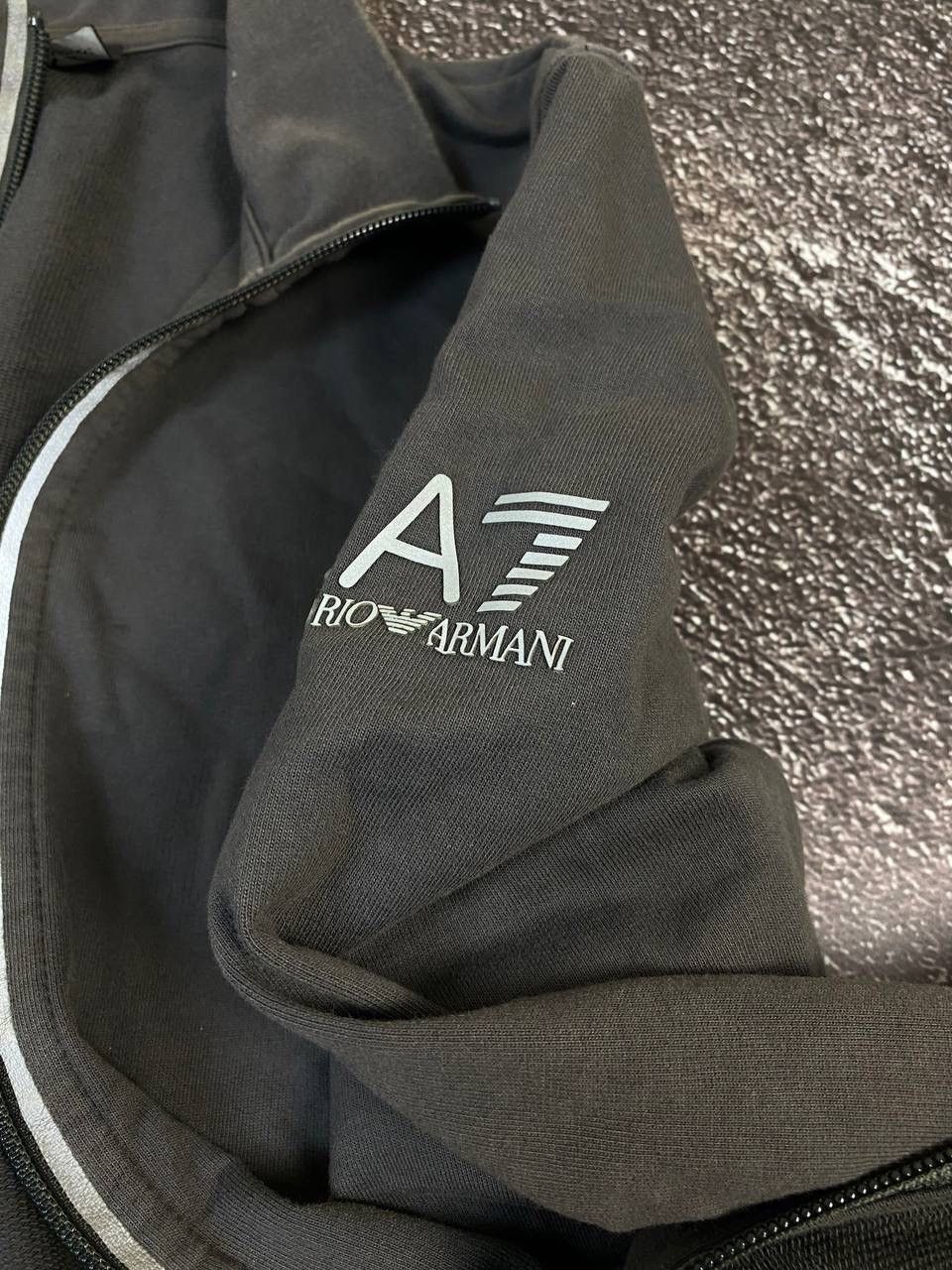 Emporio Armani Vintage EA7 Emporio Armani Zipper Crew Neck 90s Size US L / EU 52-54 / 3 - 6 Thumbnail