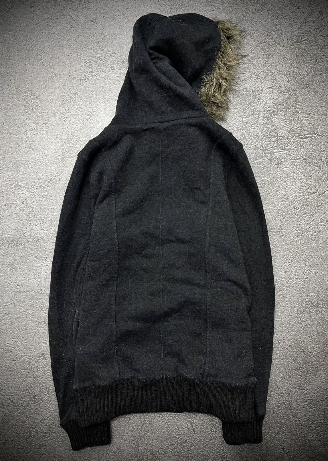 Japanese Brand Y2k Roxy Multi Pocket Zip Fur Hoodie Size US M / EU 48-50 / 2 - 5 Thumbnail