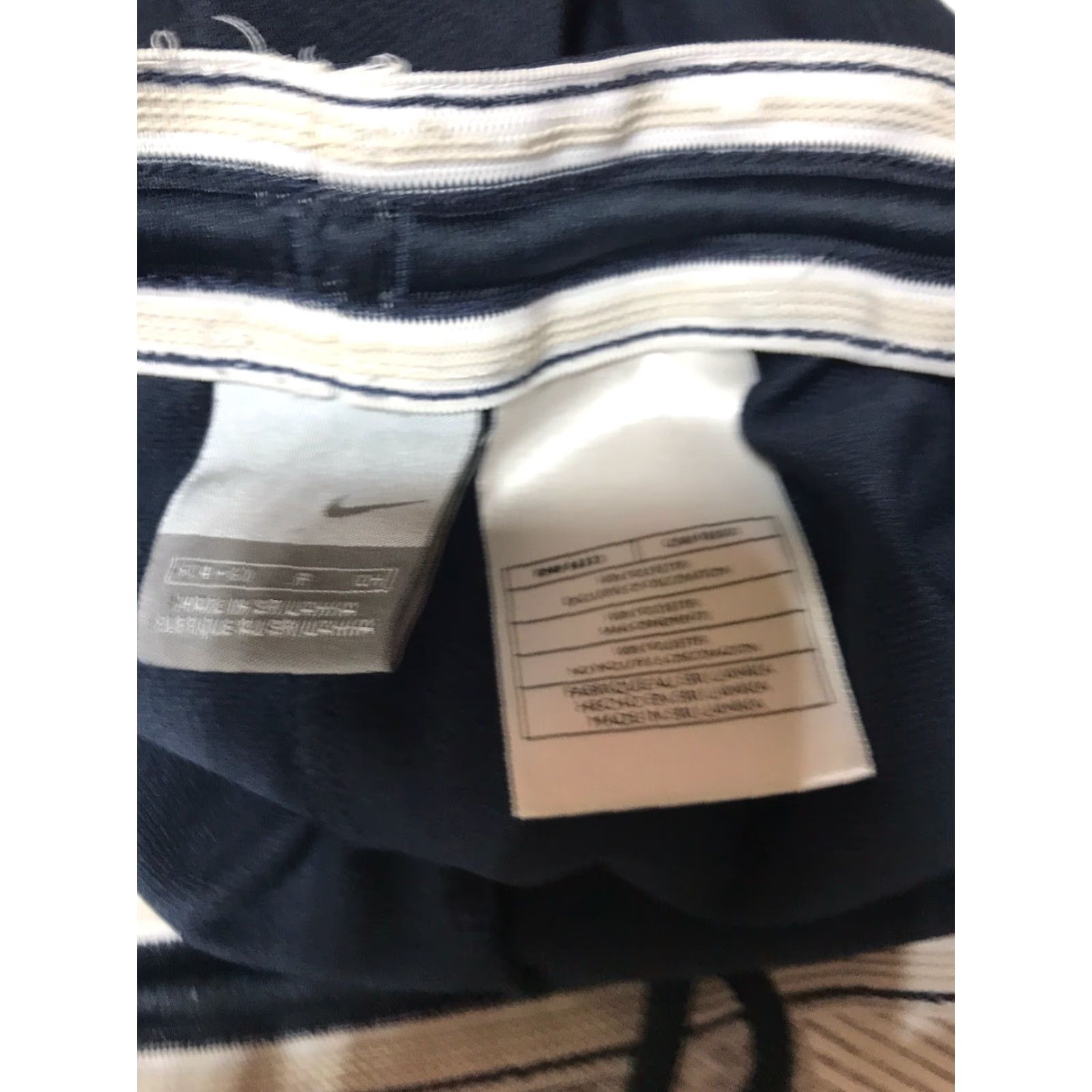 Nike VINTAGE Nike Women's Active Shorts Navy Size S Athletic Breathable Elastic Waist Summer Size 28" / US 6 / IT 42 - 3 Thumbnail