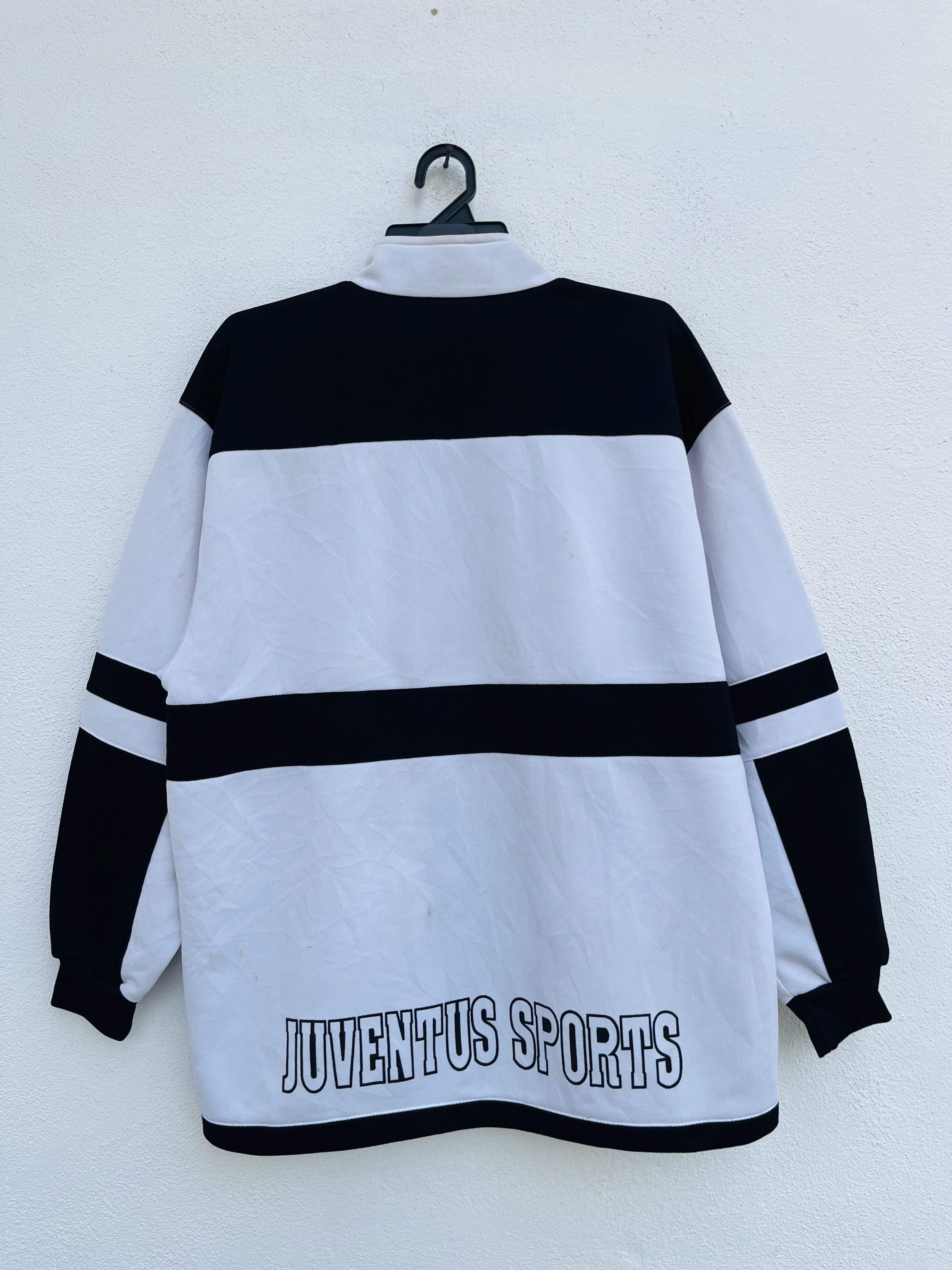 Vintage Vintage Juventus Football Team Streetwear Style Size US XL / EU 56 / 4 - 2 Thumbnail
