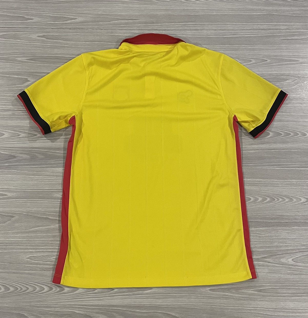 Other Watford 2016/17 Home Soccer Jersey Dryworld Men’s Medium Size US M / EU 48-50 / 2 - 6 Thumbnail