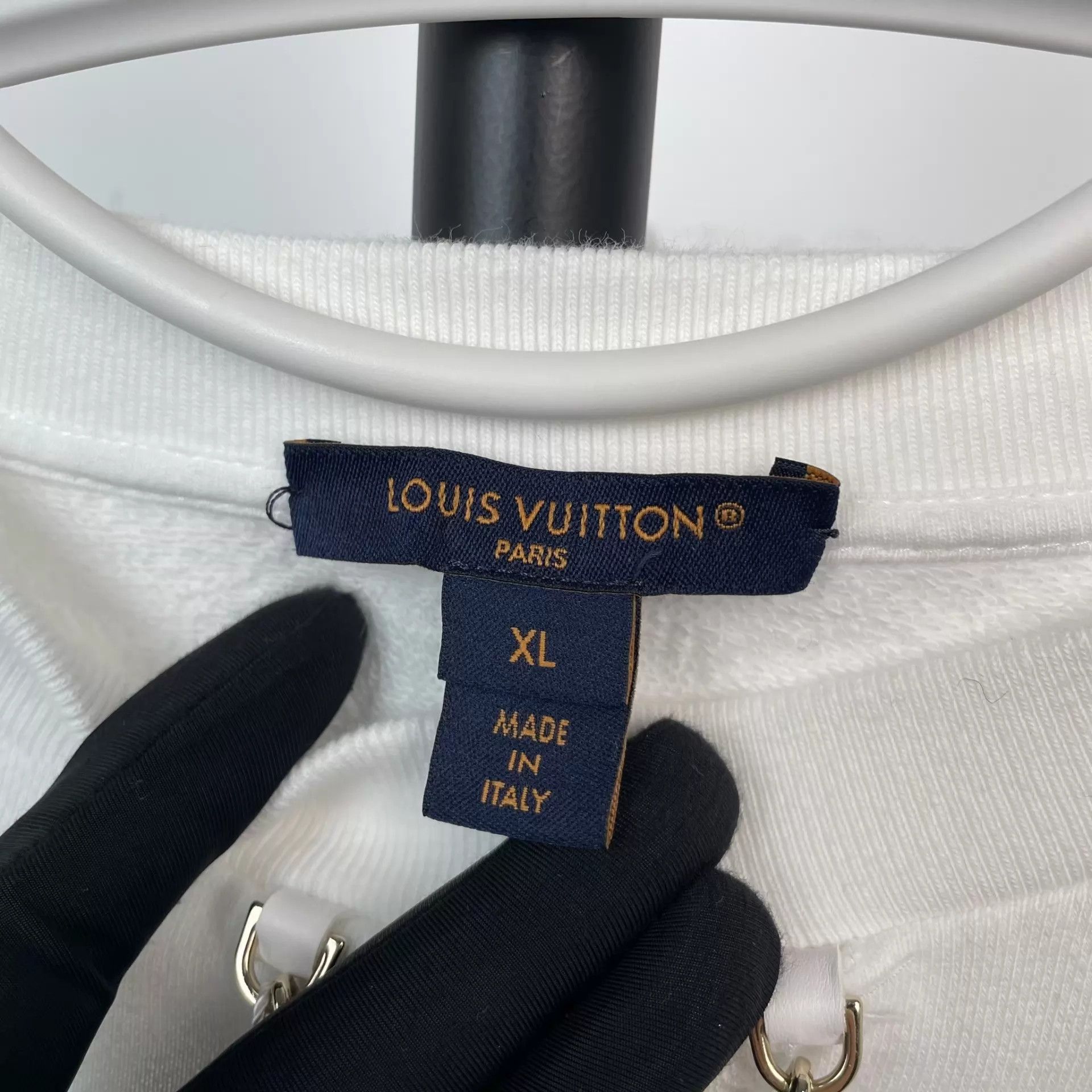 Louis Vuitton LV Stamped Logo Cotton Pullover Sweatshirt White XL Size XL / US 12-14 / IT 48-50 - 4 Thumbnail