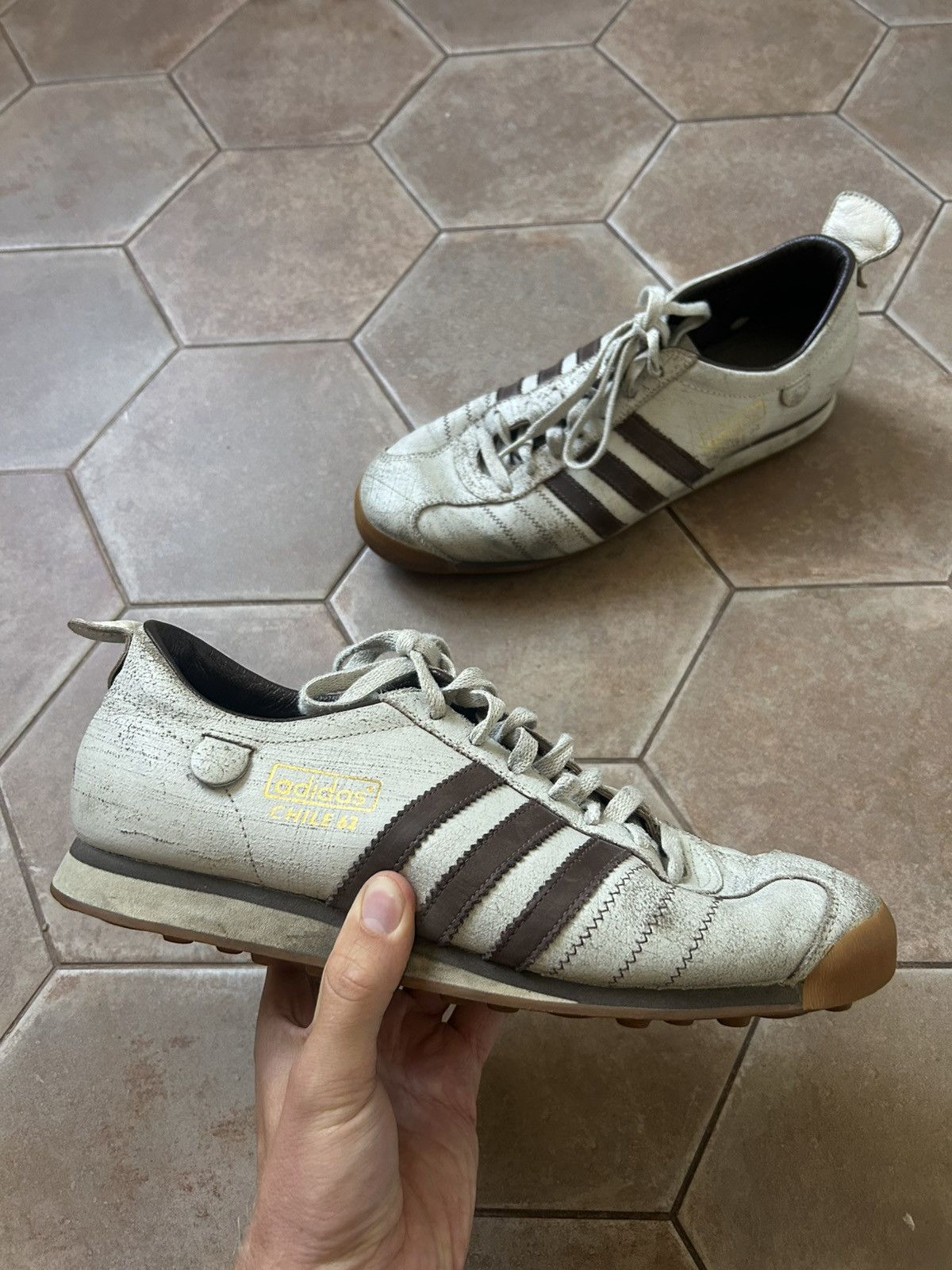 adidas gazelle silver green womens LIKE NEW* Vintage 2013 Adidas Chile 62 Brown UK 7 / EUR 40 2/3  Secondsoles