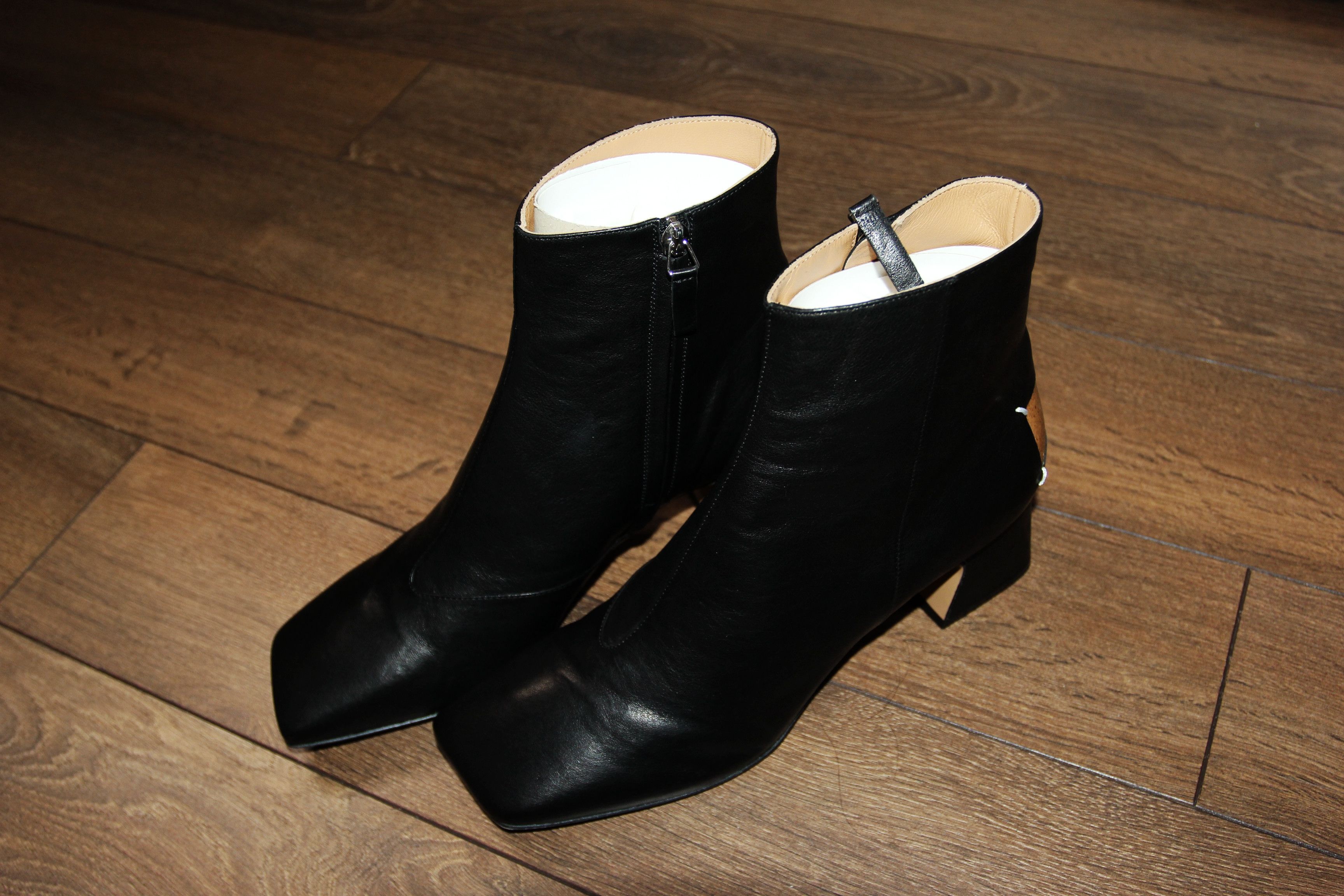 Maison Margiela BNWT SS23 MAISON MARGIELA SQUARE TOE ANKLE BOOTS 39.5 Size US 9.5 / IT 39.5 - 2 Thumbnail