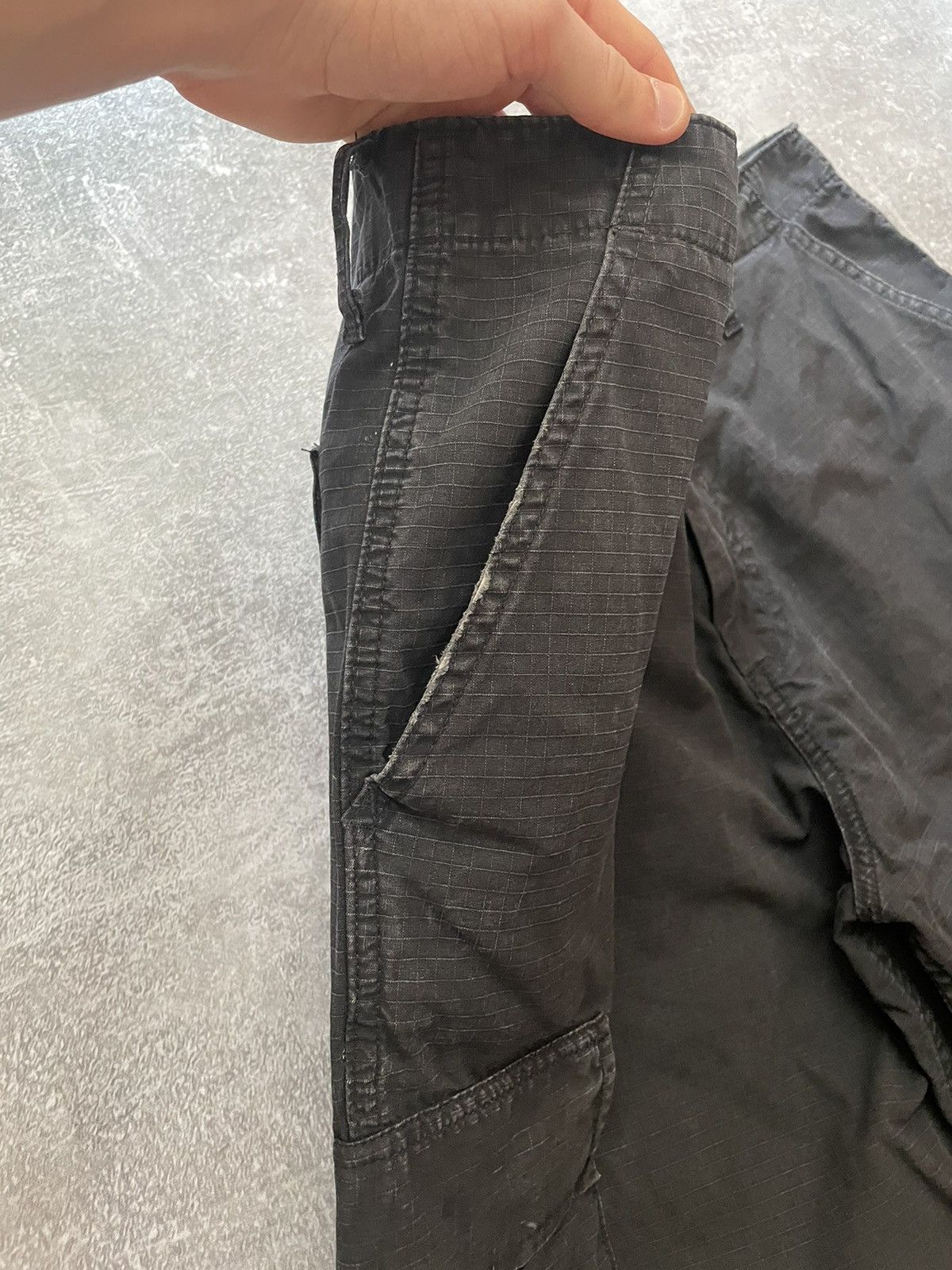 Carhartt Vintage Carhartt Black Cargo Black Pants 31/34 Size US 34 / EU 50 - 19 Thumbnail