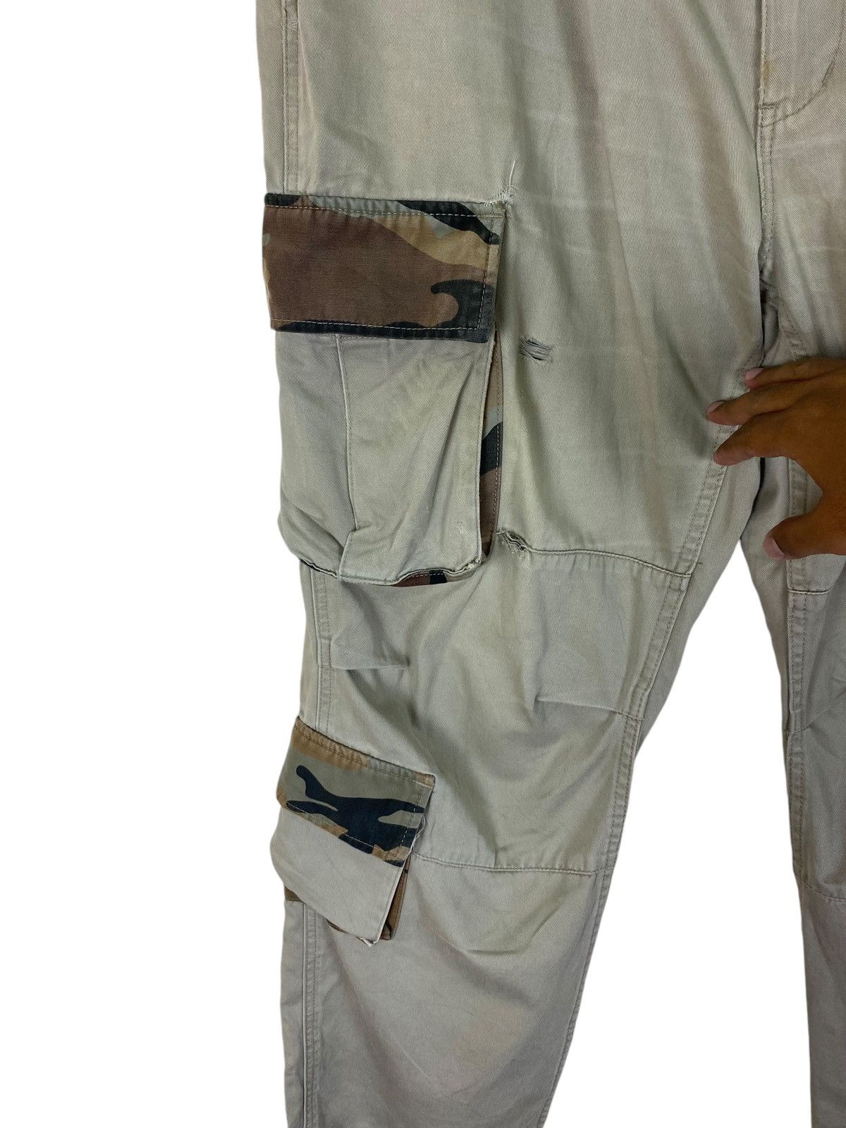 Japanese Brand Oversize Japanese Brand Multi Pocket Camo Cargo Pants Size US 40 / EU 56 - 8 Thumbnail