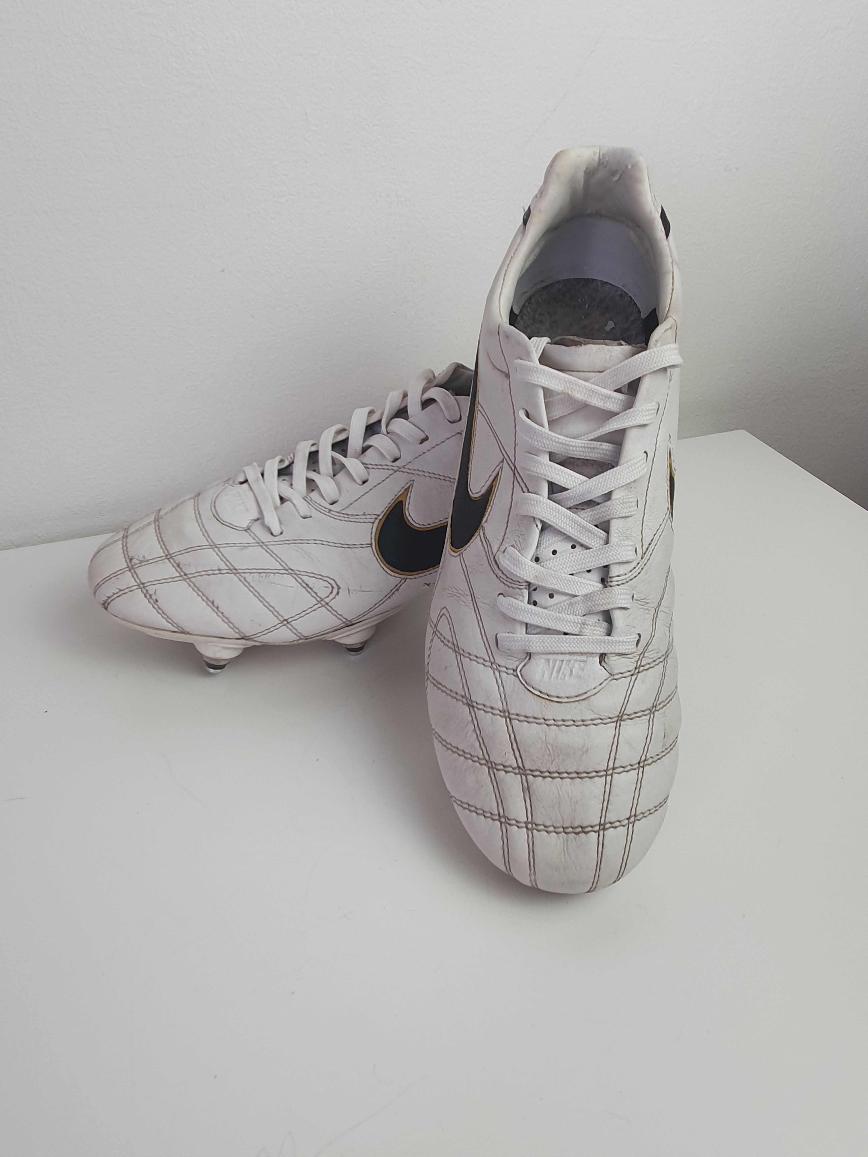 Nike Football Boots Rare Nike Tiempo Legend Size UK8 White Size US 9 / EU 42 - 2 Thumbnail