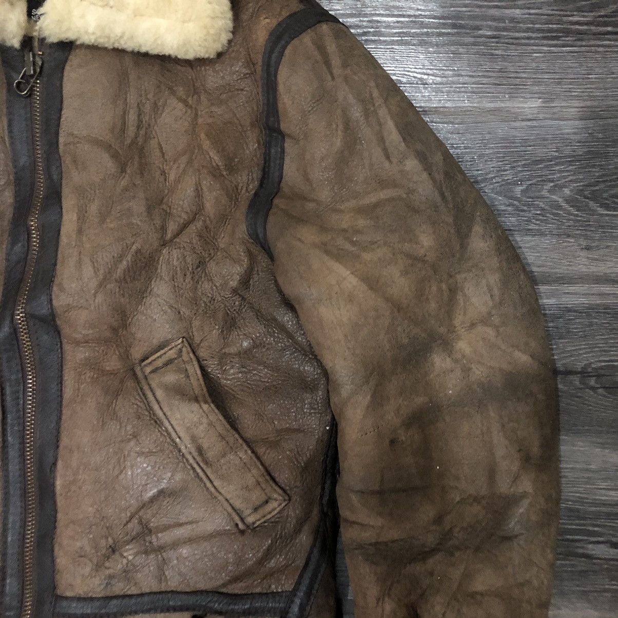Schott Schott Bros B-3 classic WWII sheepskin leather“bomber”jacket Size US M / EU 48-50 / 2 - 4 Thumbnail