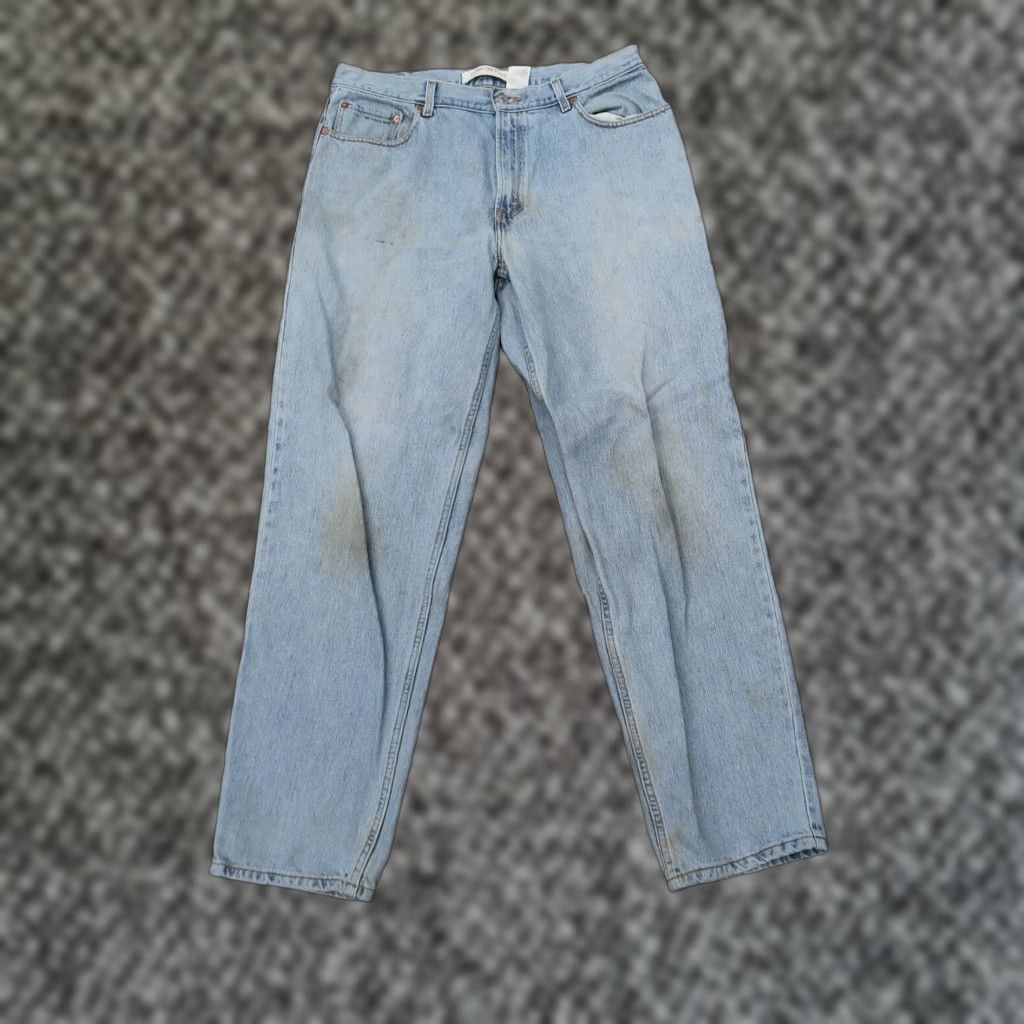 Levi's VINTAGE Levi's Jeans 560 Comfort Fit 36x34 Distressed Blue Denim 5-Pocket Baggy Mens Size US 36 / EU 52 - 1 Thumbnail