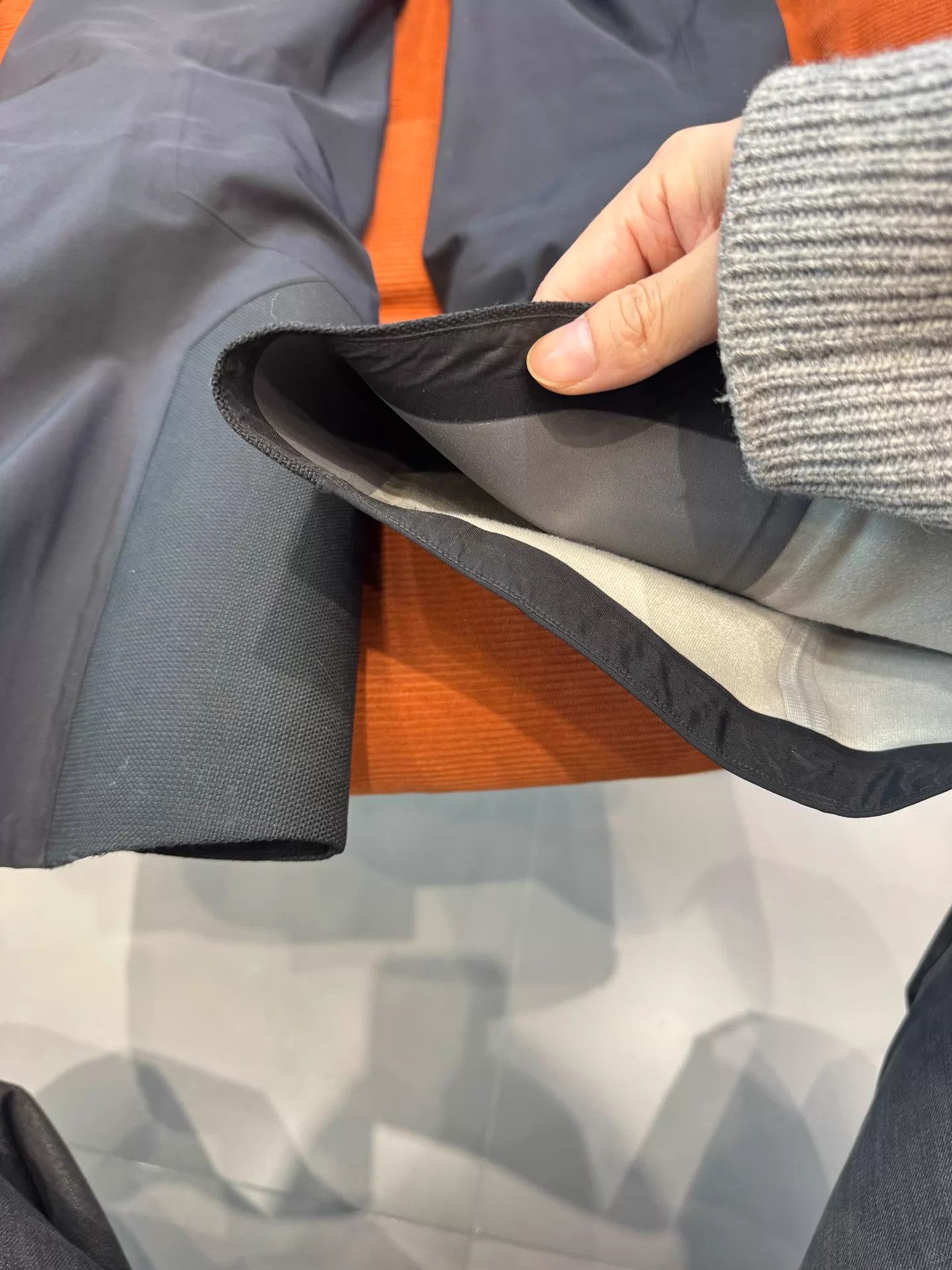 Arc'teryx Arcteryx ANDESSA Gore-Tex Insulated Ski Women's Black 4 Size 27" / US 4 / IT 40 - 4 Thumbnail