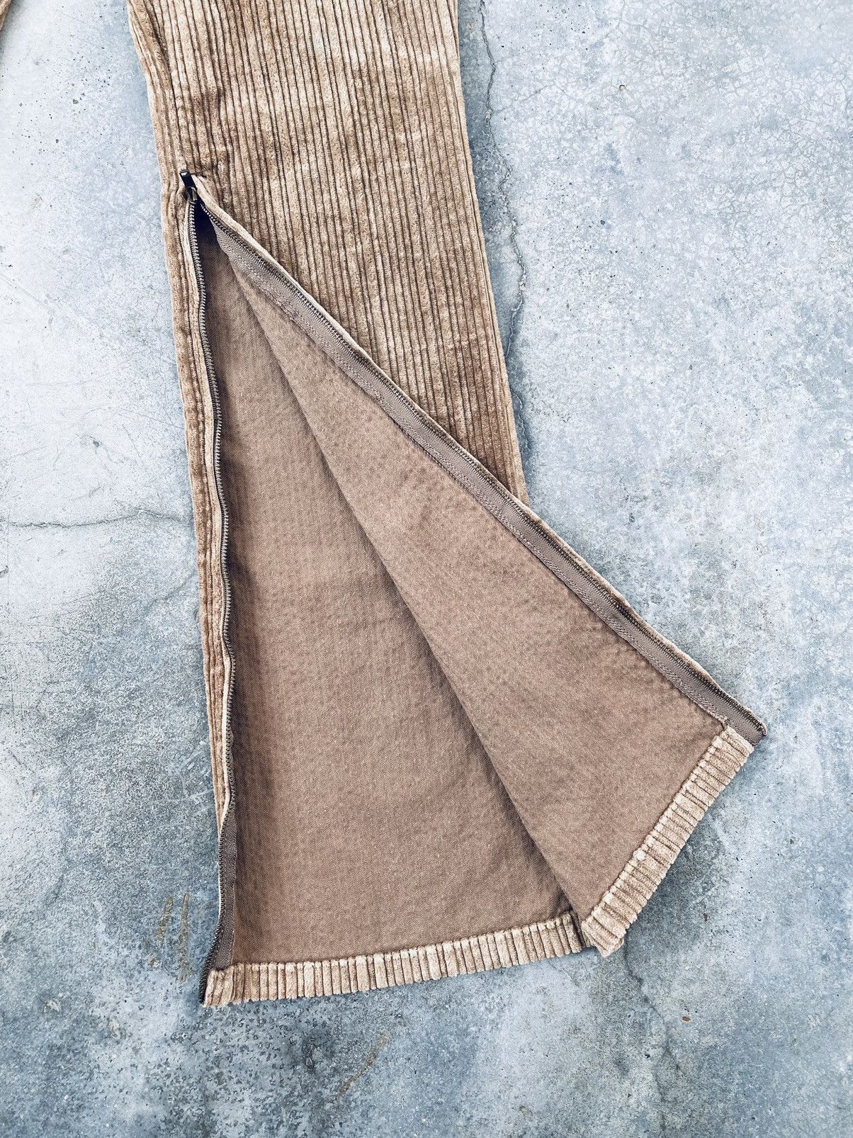 Le Grande Bleu (L.G.B.) Vintage 90s LGB Le Grand Bleu Corduroy pants Size US 30 / EU 46 - 7 Thumbnail