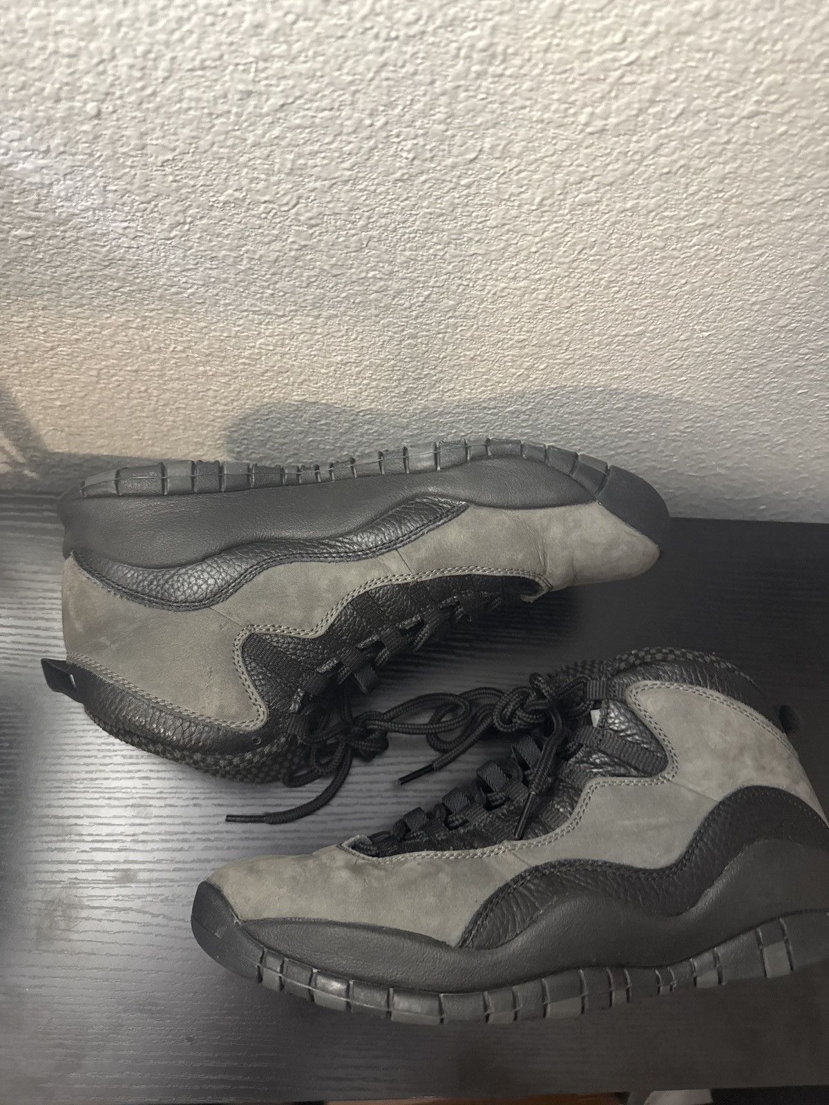 Jordan Brand Air Jordan 10 “Shadow” Size US 10 / EU 43 - 2 Thumbnail