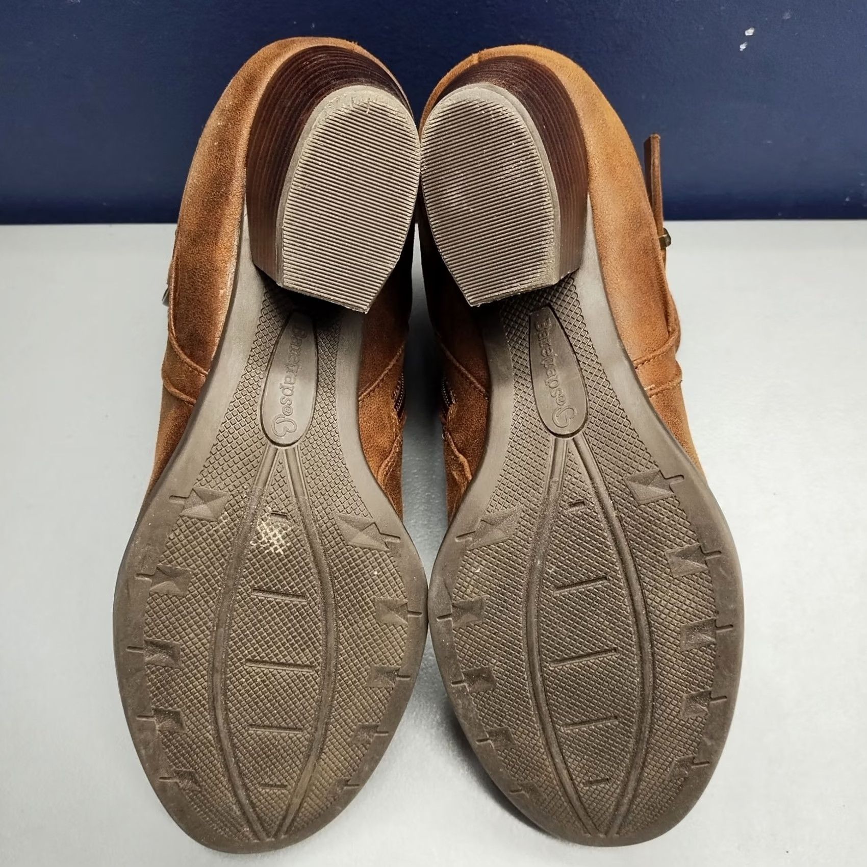 Vintage Baretraps Rudelle Bootie Womens 9.5M Brown Round Toe Buckle Strap Side Zip Boot Size US 10 / IT 40 - 7 Thumbnail