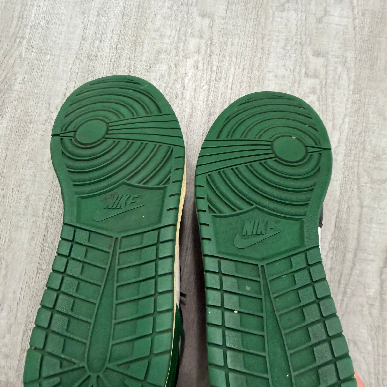 Jordan Brand Nike Air Jordan 1 Retro High Celtics Mens 13 Green Sneakers Size US 13 / EU 46 - 11 Thumbnail
