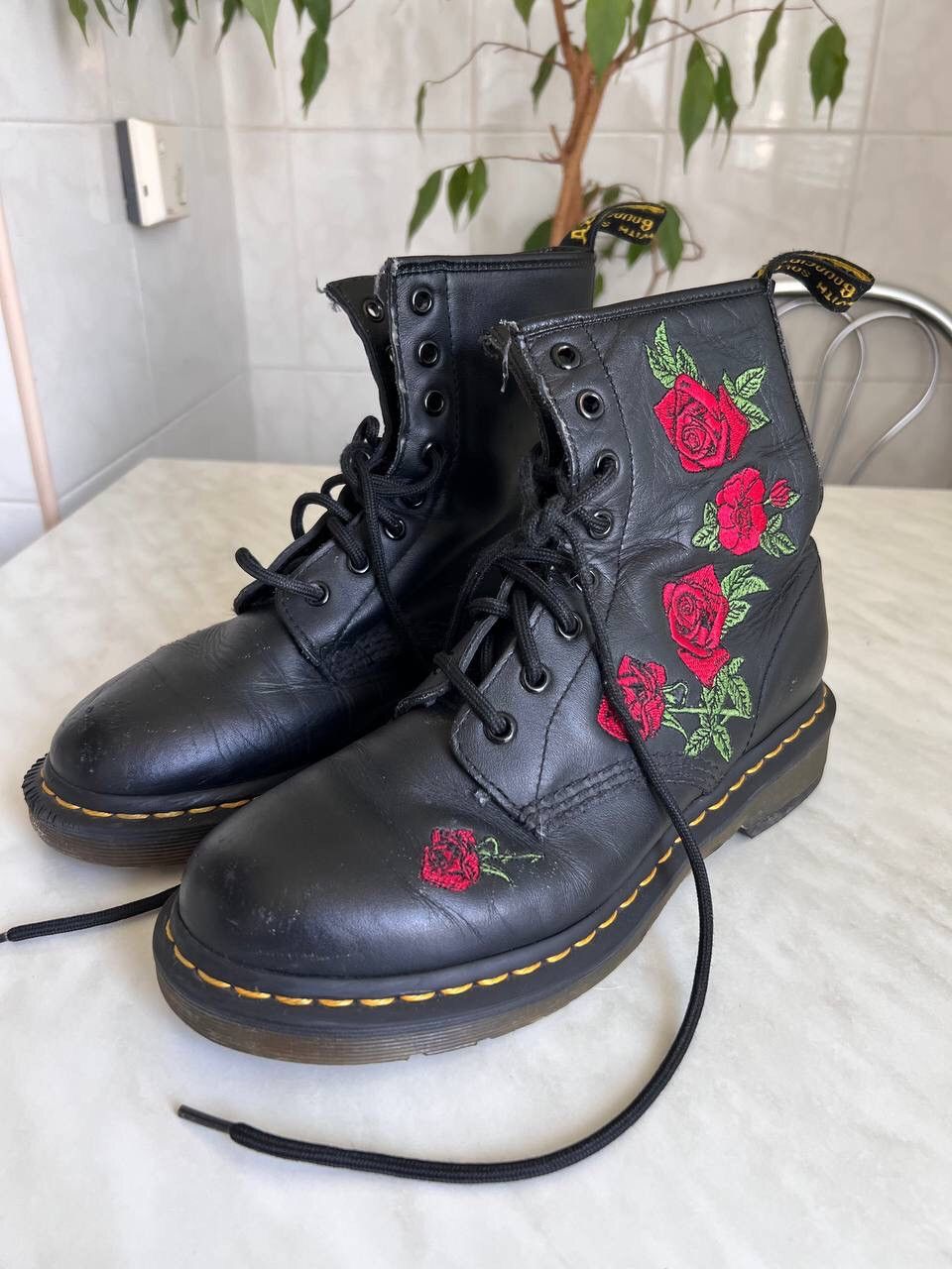 Dr martens vintage 1460 sizing deals