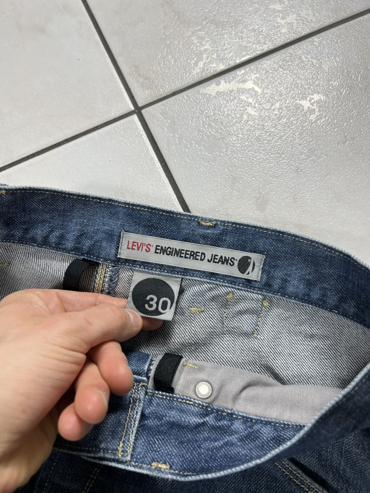 Levi's Vintage Levi’s engineered jeans baggy y2k buckle back 10th Size US 30 / EU 46 - 23 Thumbnail