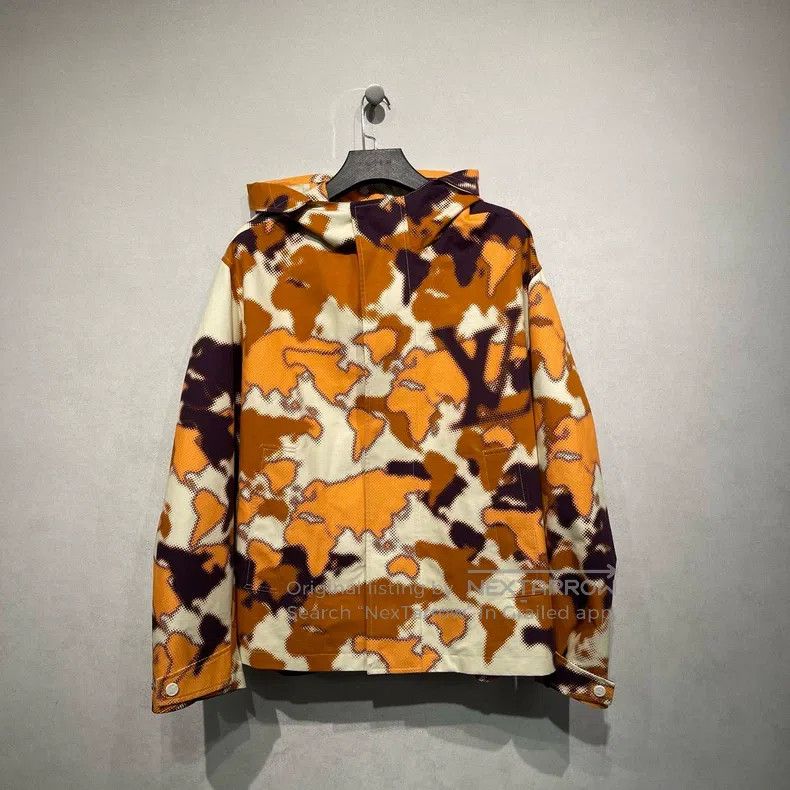 Louis Vuitton Louis Vuitton Map printed hooded assault jacket Size US L / EU 52-54 / 3 - 1 Thumbnail