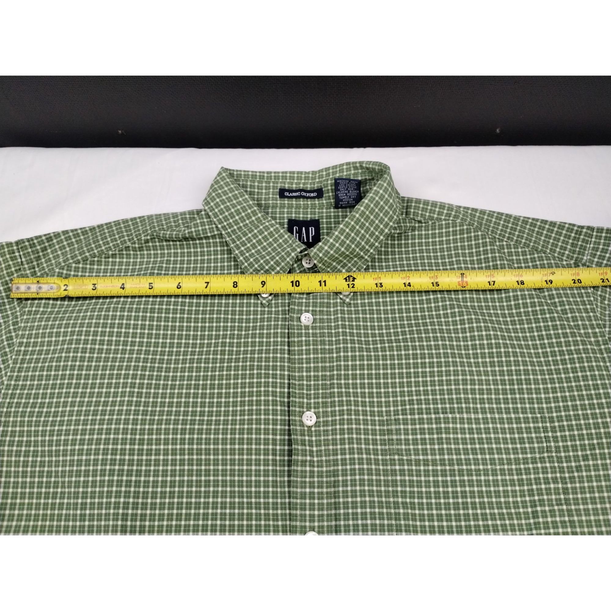 Gap Gap Men's Green Classic Oxford Shirt/Button Size L SKU 3988 Size US L / EU 52-54 / 3 - 6 Thumbnail
