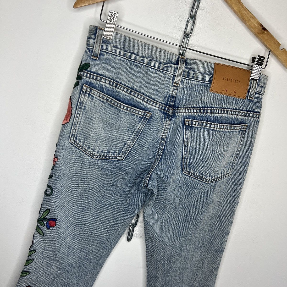 Gucci Gucci Floral Flowers Embroidery Jeans Denim Trousers Pants Size 27" / US 4 / IT 40 - 9 Thumbnail