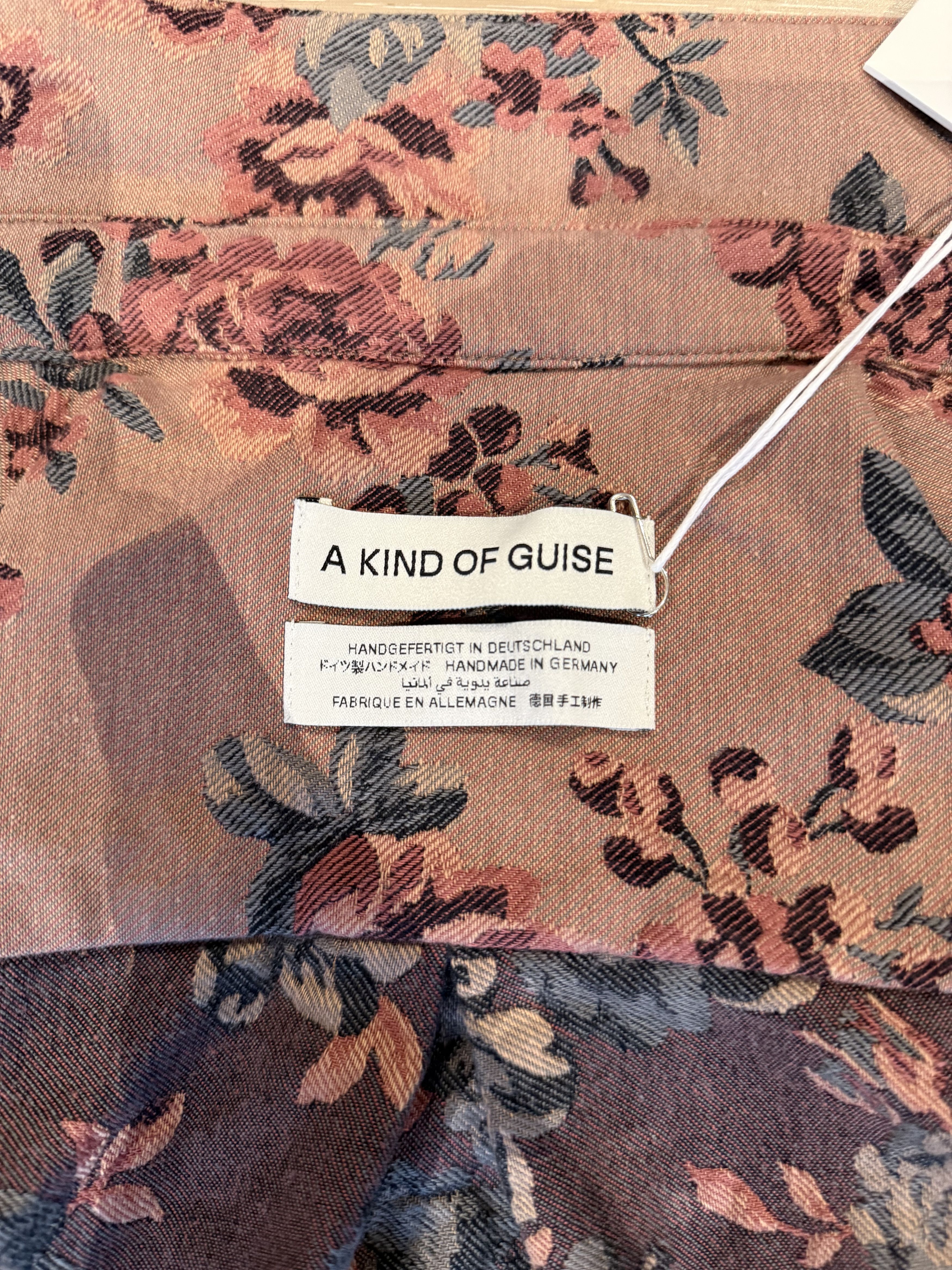 A Kind Of Guise 💚 AW23 A Kind Of Guise Exclusive Gusto Shirt Garden of Rose Size US M / EU 48-50 / 2 - 16 Thumbnail