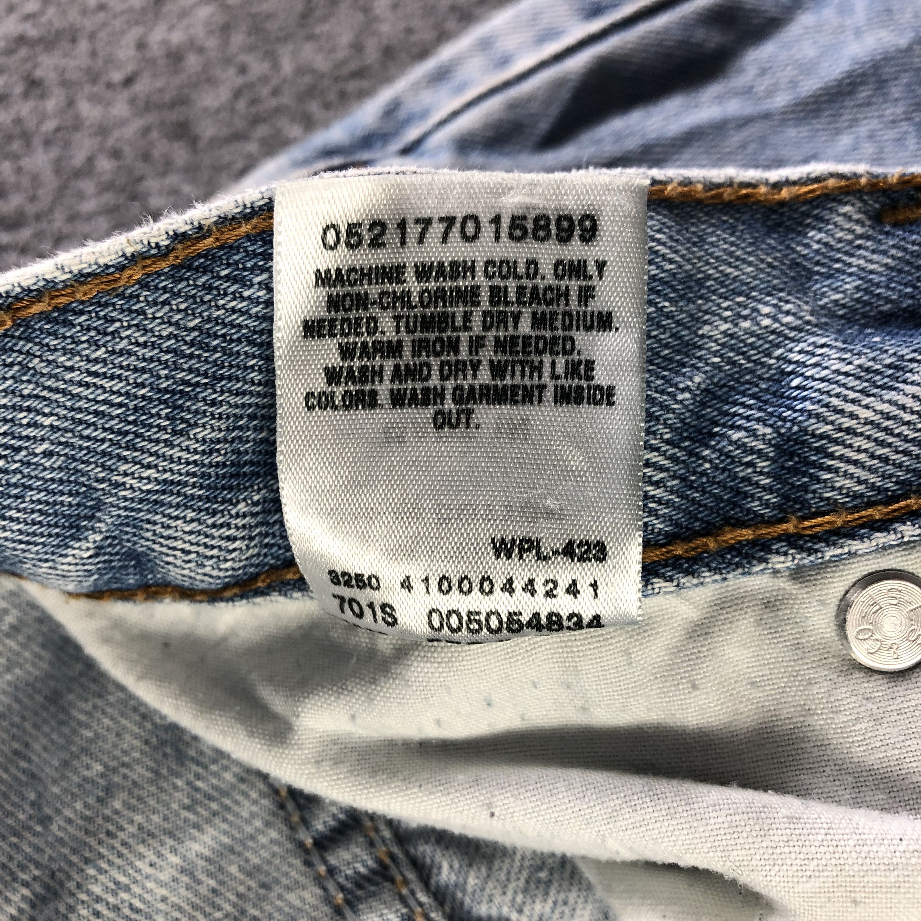 Levi's Vintage Blue Wash Levis 505 Jeans-J4419 Size US 37 - 12 Thumbnail