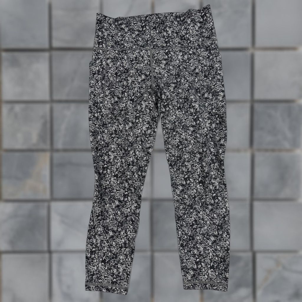 Athleta Athleta Leggings M Gray White Salutation 7/8 Cropped Pockets Slim Knit Jersey Fiber Activewear Womens Size 32" / US 10 / IT 46 - 1 Thumbnail