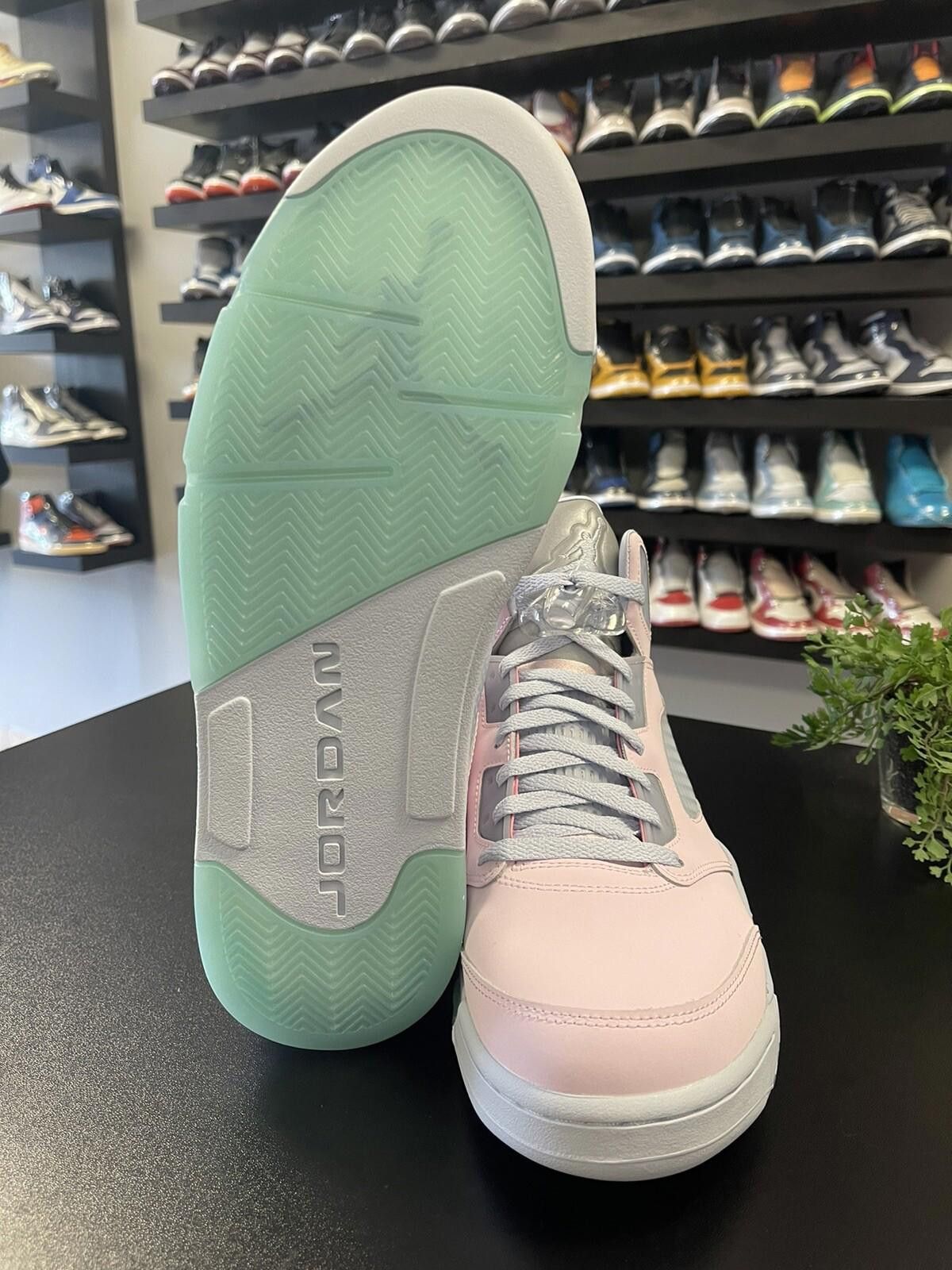 Jordan Brand Size 11.5 - Air Jordan 5 Retro Easter Regal Pink DV0562-600 Size US 11.5 / IT 41.5 - 8 Thumbnail