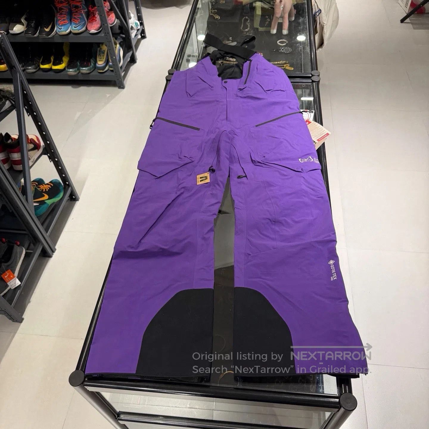 Burton BURTON AK457 GORE-TEX PRO Guide Ski Pants. Size US 35 - 2 Thumbnail