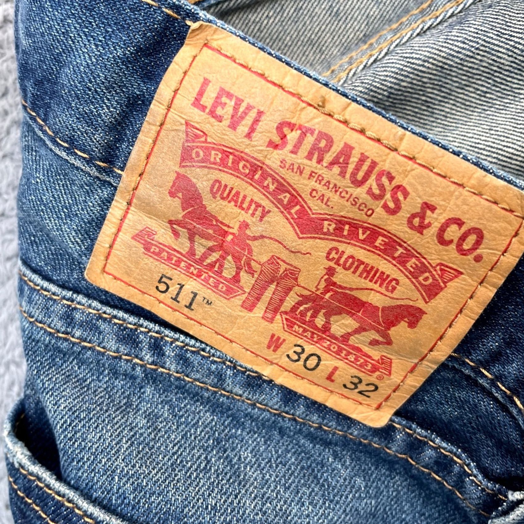 Levi's Levi's 511 Jeans Mens 30x32 Blue Slim Straight Denim Distressed 5-Pocket Cotton Button Zipper Logo Size US 30 / EU 46 - 4 Thumbnail