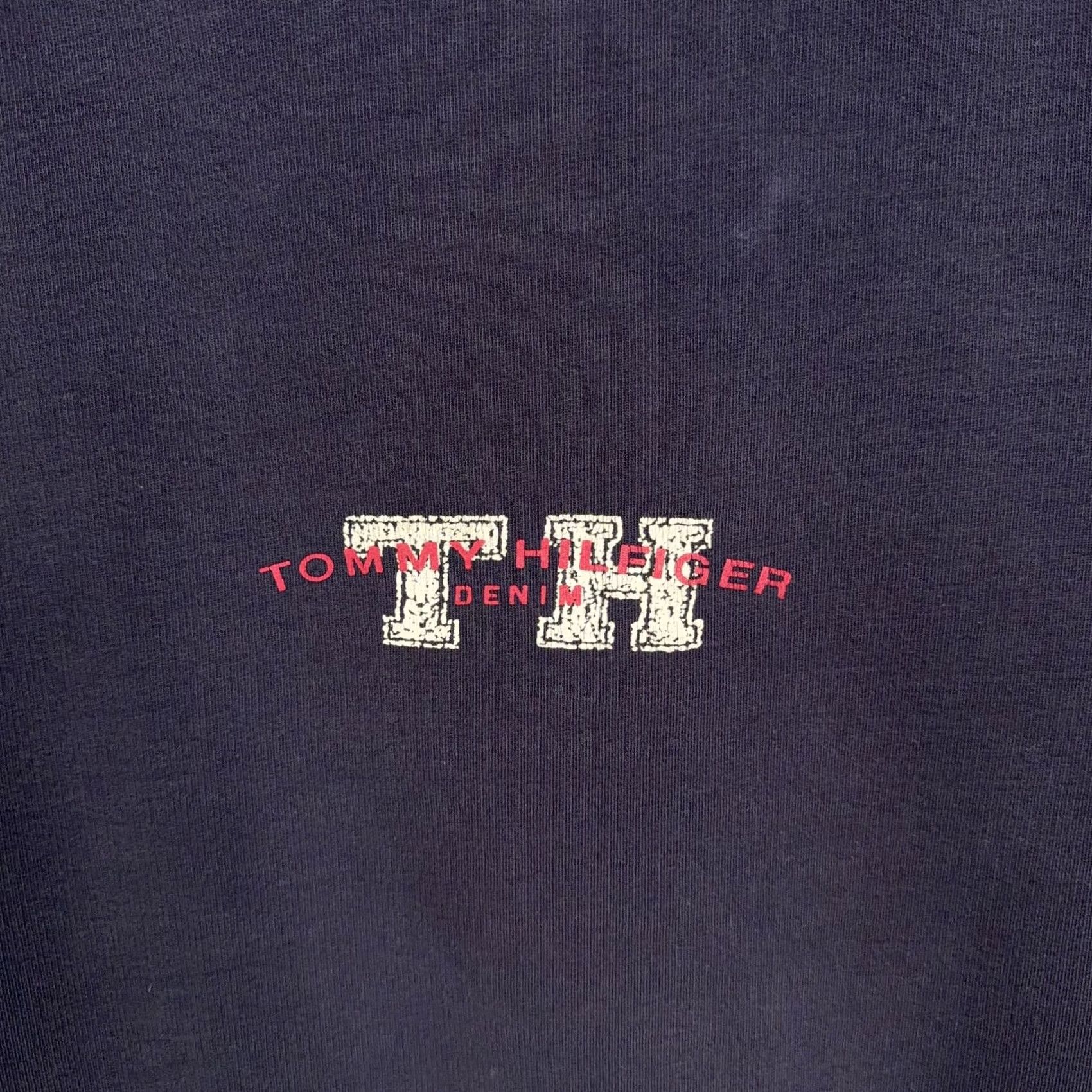 Tommy Hilfiger VINTAGE Tommy Hilfiger Sweatshirt Mens 2XL Blue Fleece Crewneck Pullover 90s TH Denim Logo graphic print Size US XXL / EU 58 / 5 - 2 Thumbnail