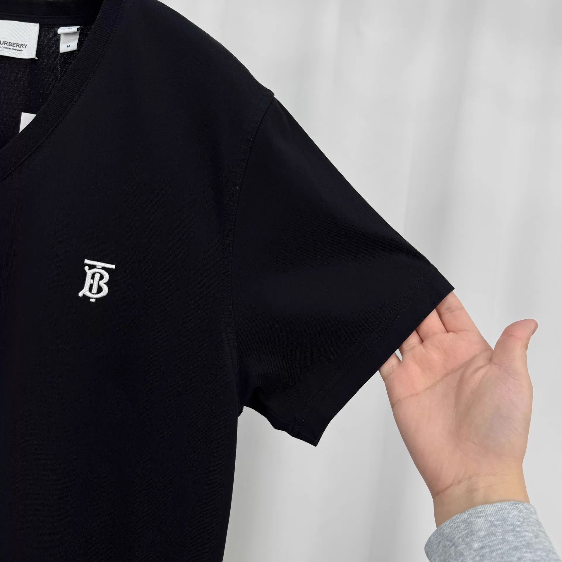 Burberry Burberry Embroidered Logo Short Sleeve Tee M 99 New Size US M / EU 48-50 / 2 - 4 Thumbnail
